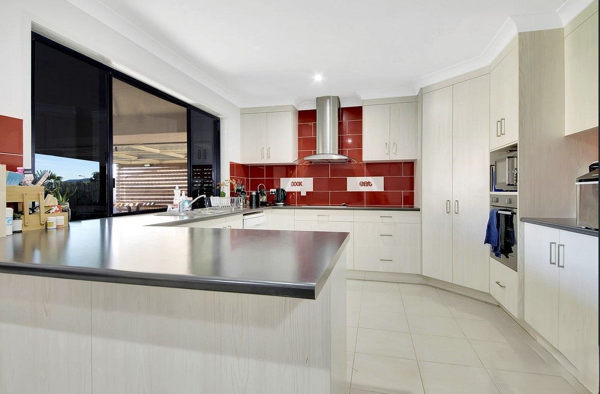 10 Dune Circle, Lammermoor, QLD 4703