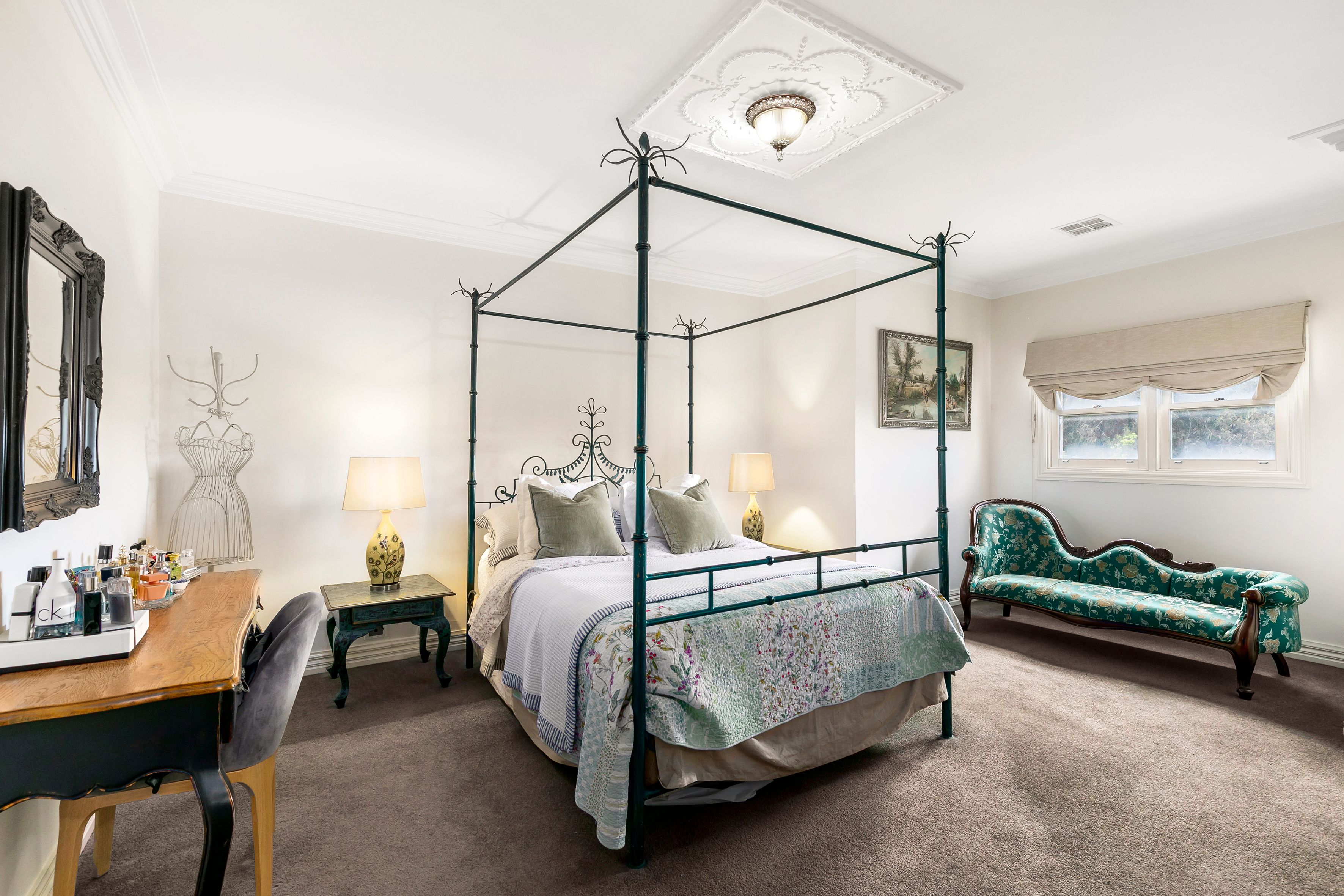 32 Serendip Crescent — photo 10 of 16