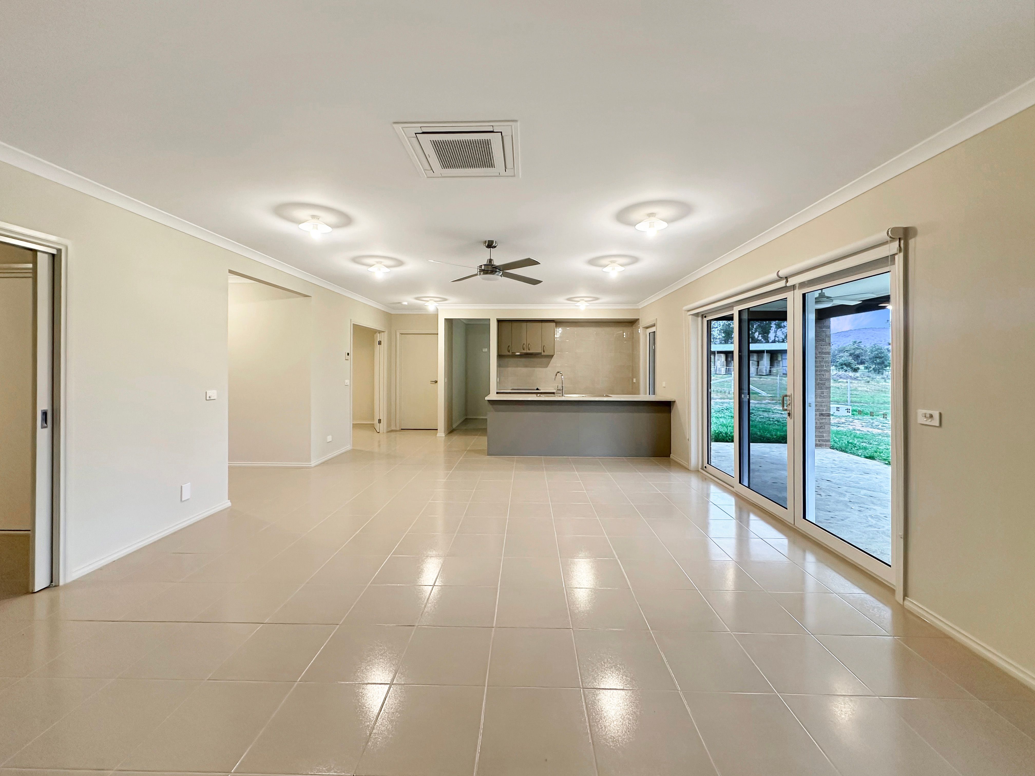 1394 Mansfield Road — photo 4 of 17