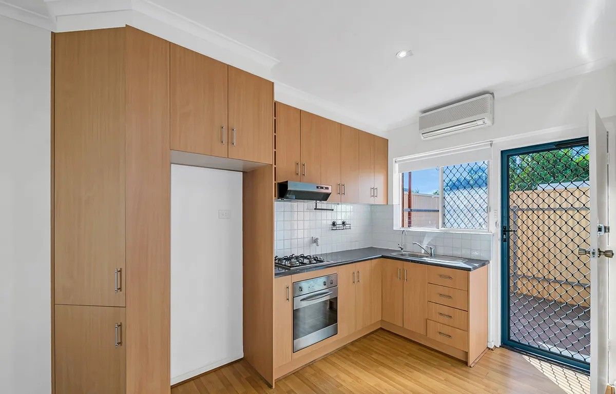 2/2A Morrell Street — photo 3 of 14