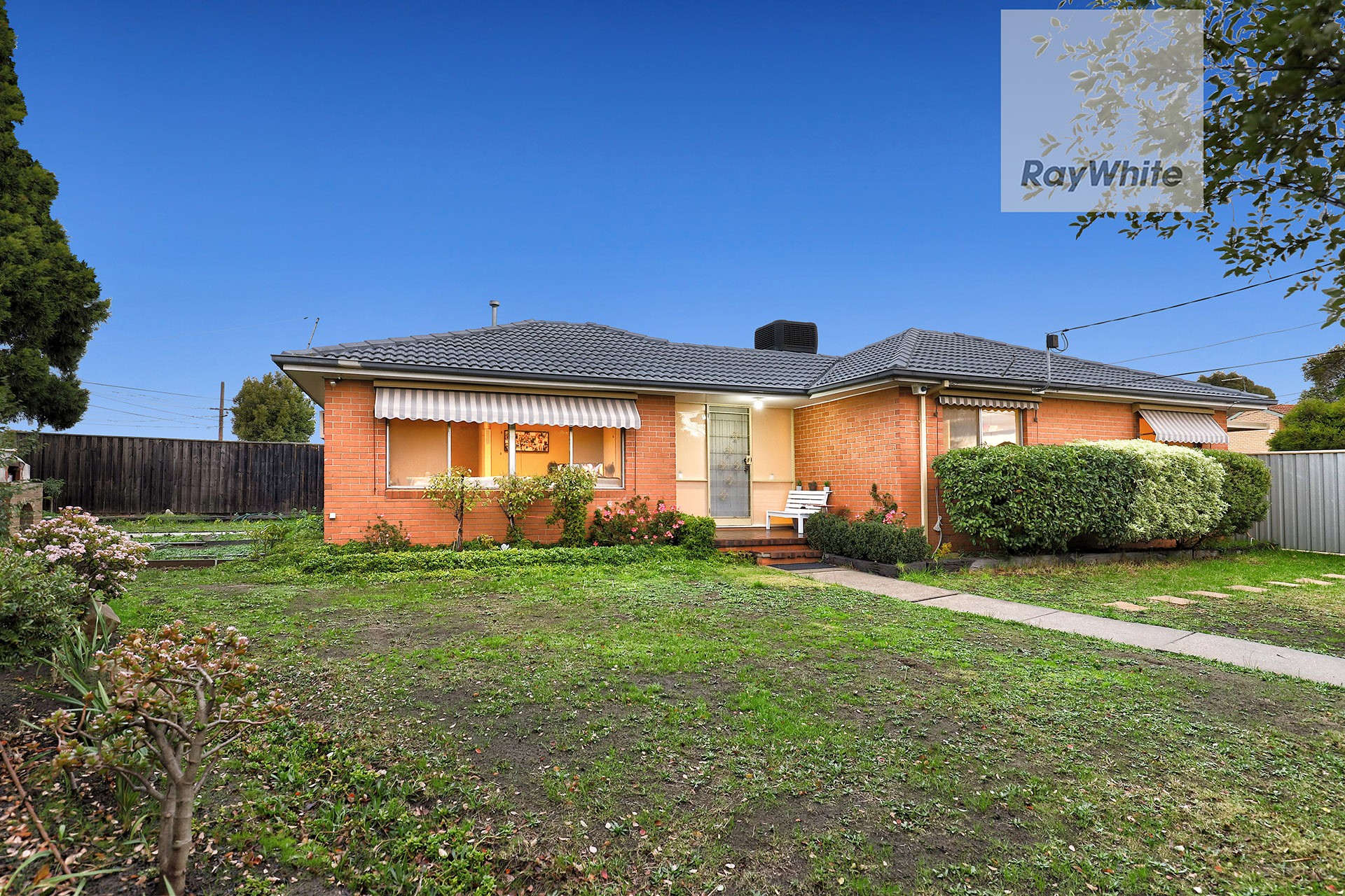 47 Wolverton Drive, Gladstone Park, VIC 3043