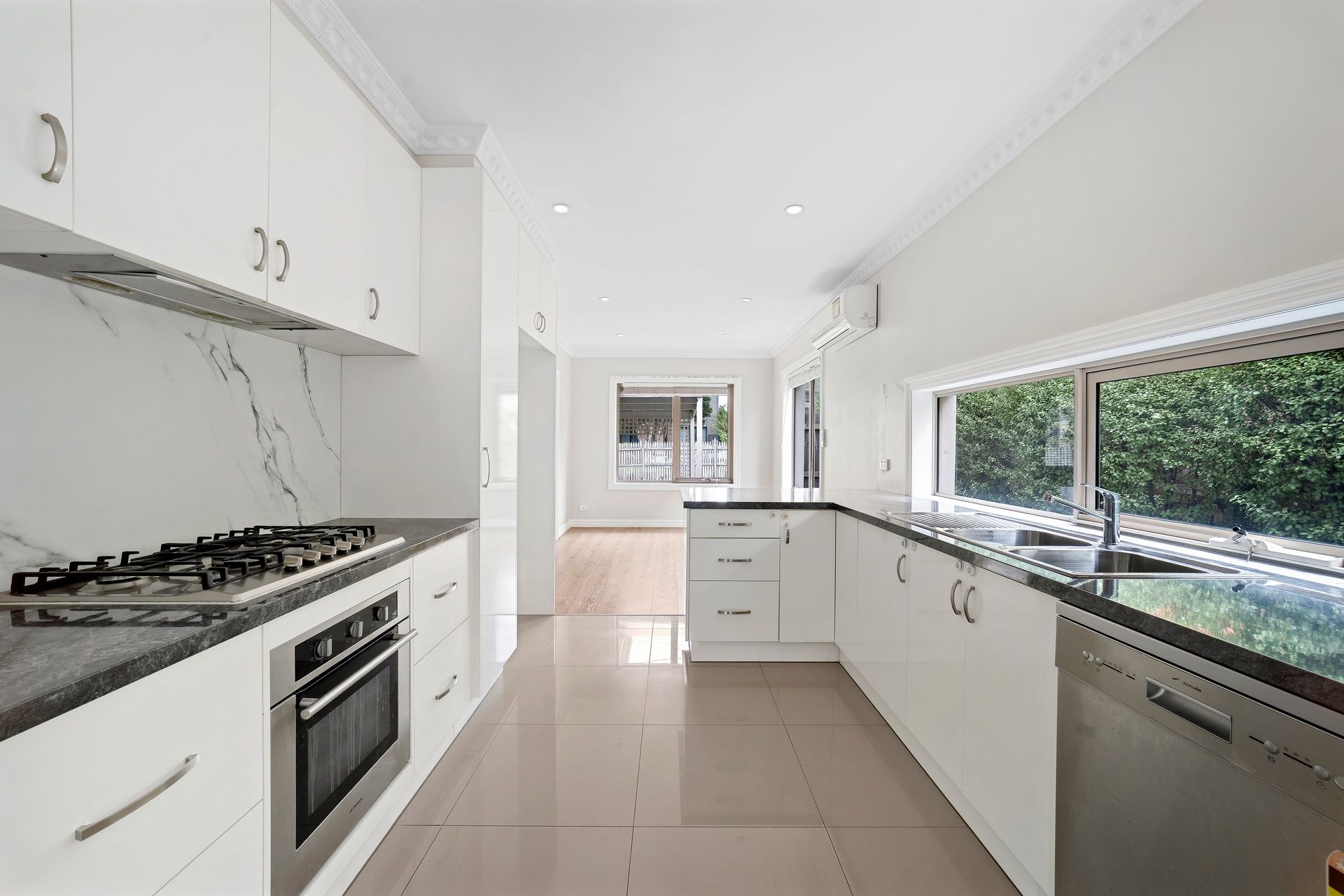 1/43 Medina Road, Glen Waverley, VIC 3150