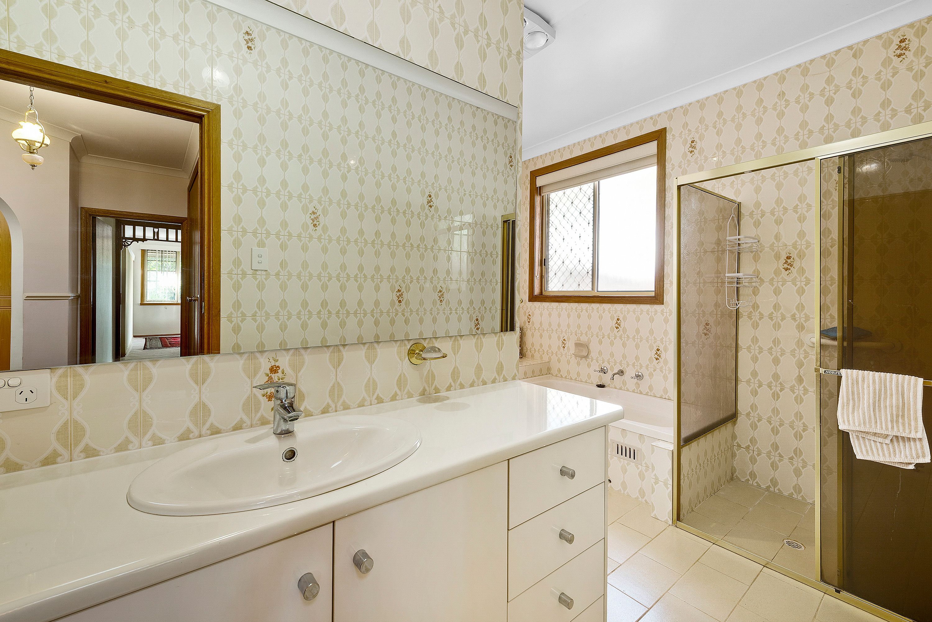 1 Heitmann Court — photo 4 of 19