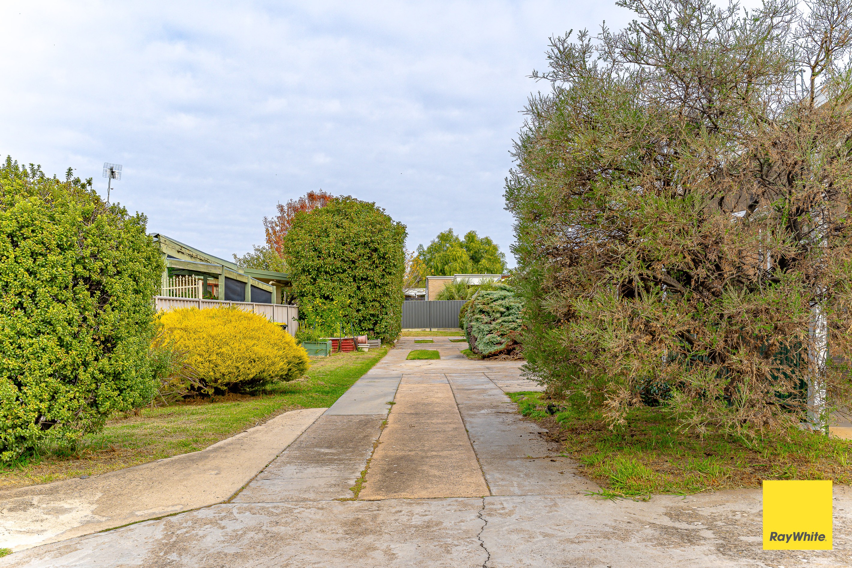 4/2 Sandhust Road,, California Gully, VIC 3556