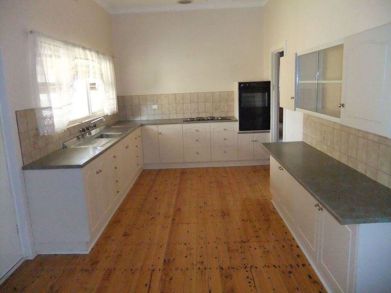 2 Park Terrace, Minlaton, SA 5575