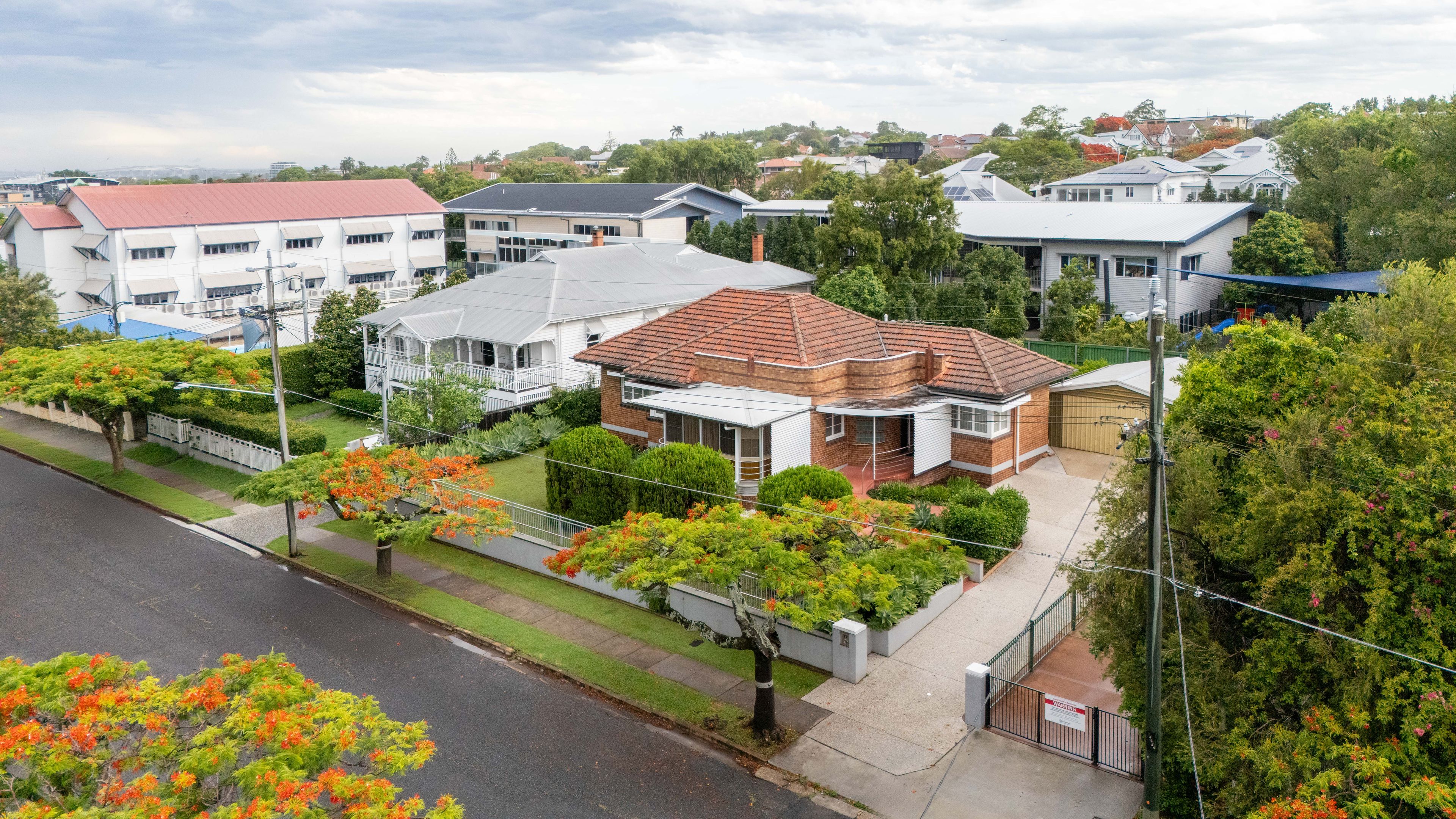 27 Roseby Avenue, Clayfield QLD 4011
