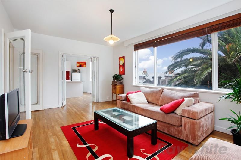 22/1 The Esplanade, St Kilda, VIC 3182