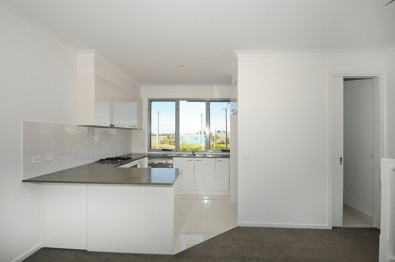 24 Topal Drive, Officer, VIC 3809