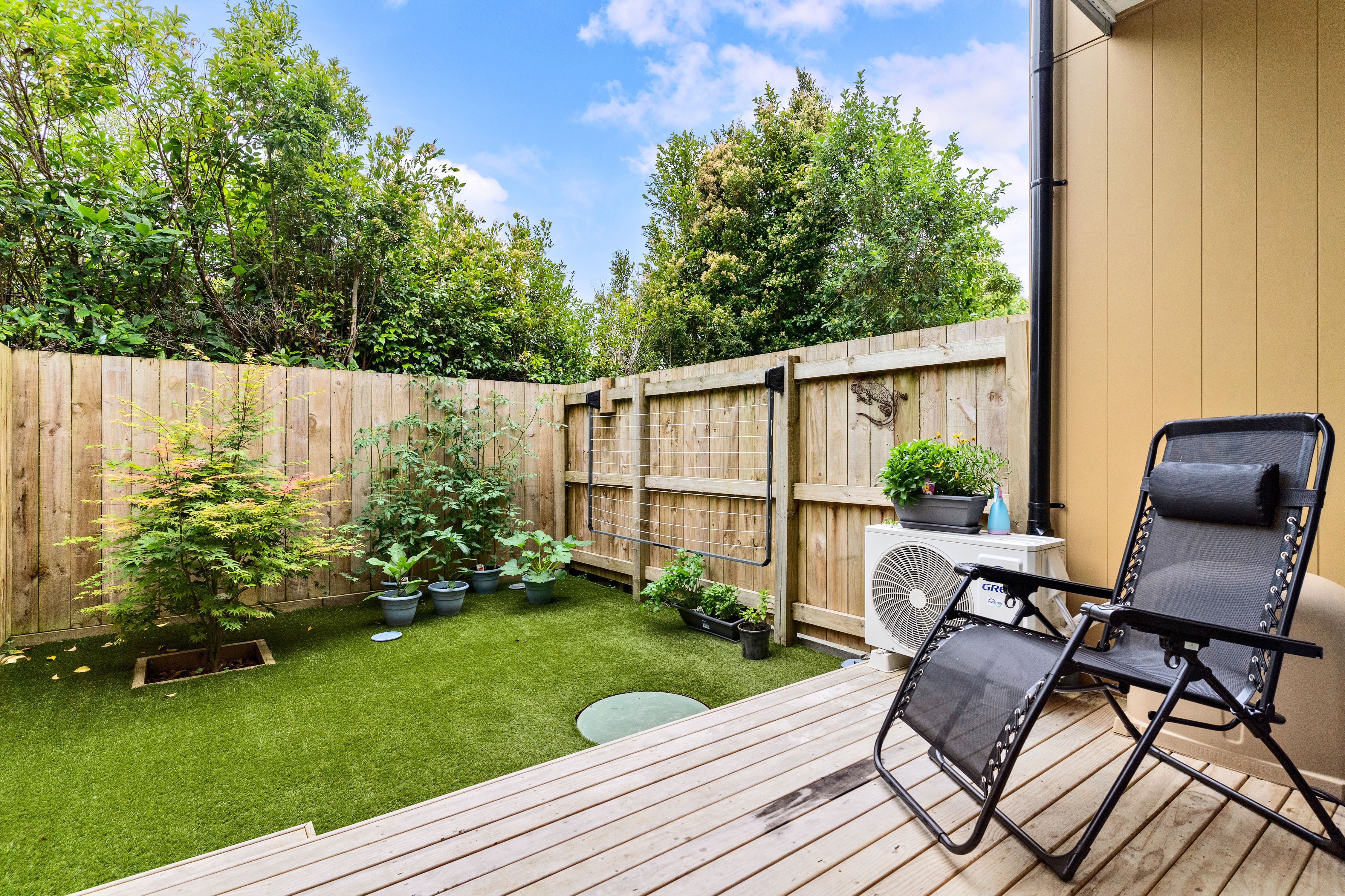 7/241 Don Buck Road, Massey, Waitakere City