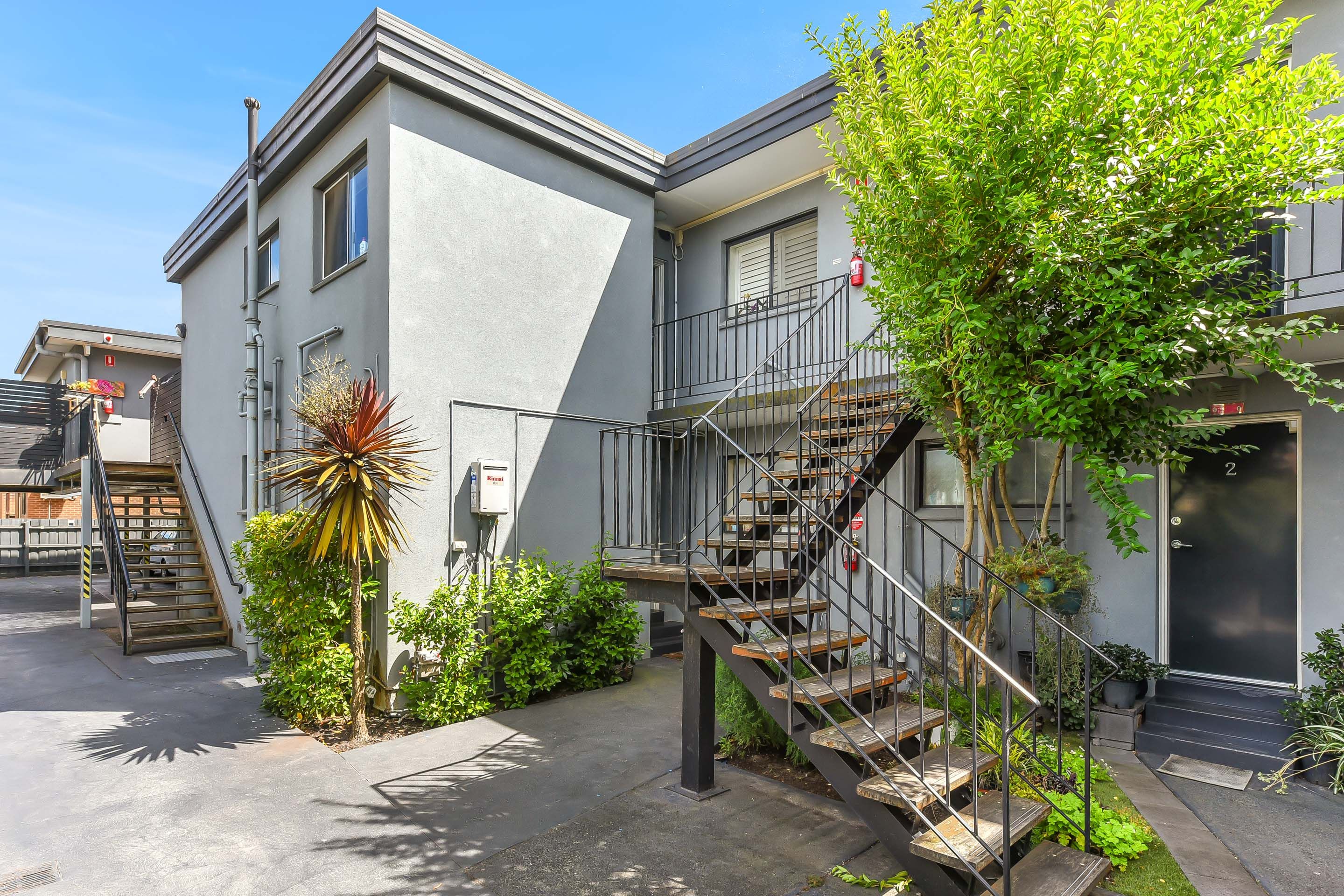 7 Burns Avenue, Clayton South VIC 3169