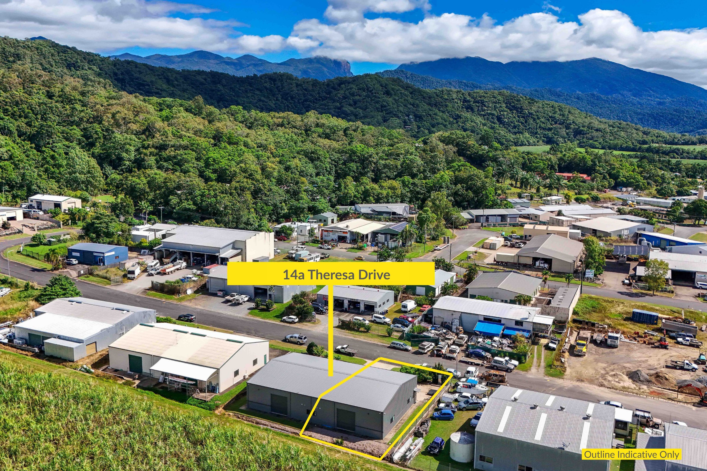 14 Theresa Drive, Mossman, QLD 4873