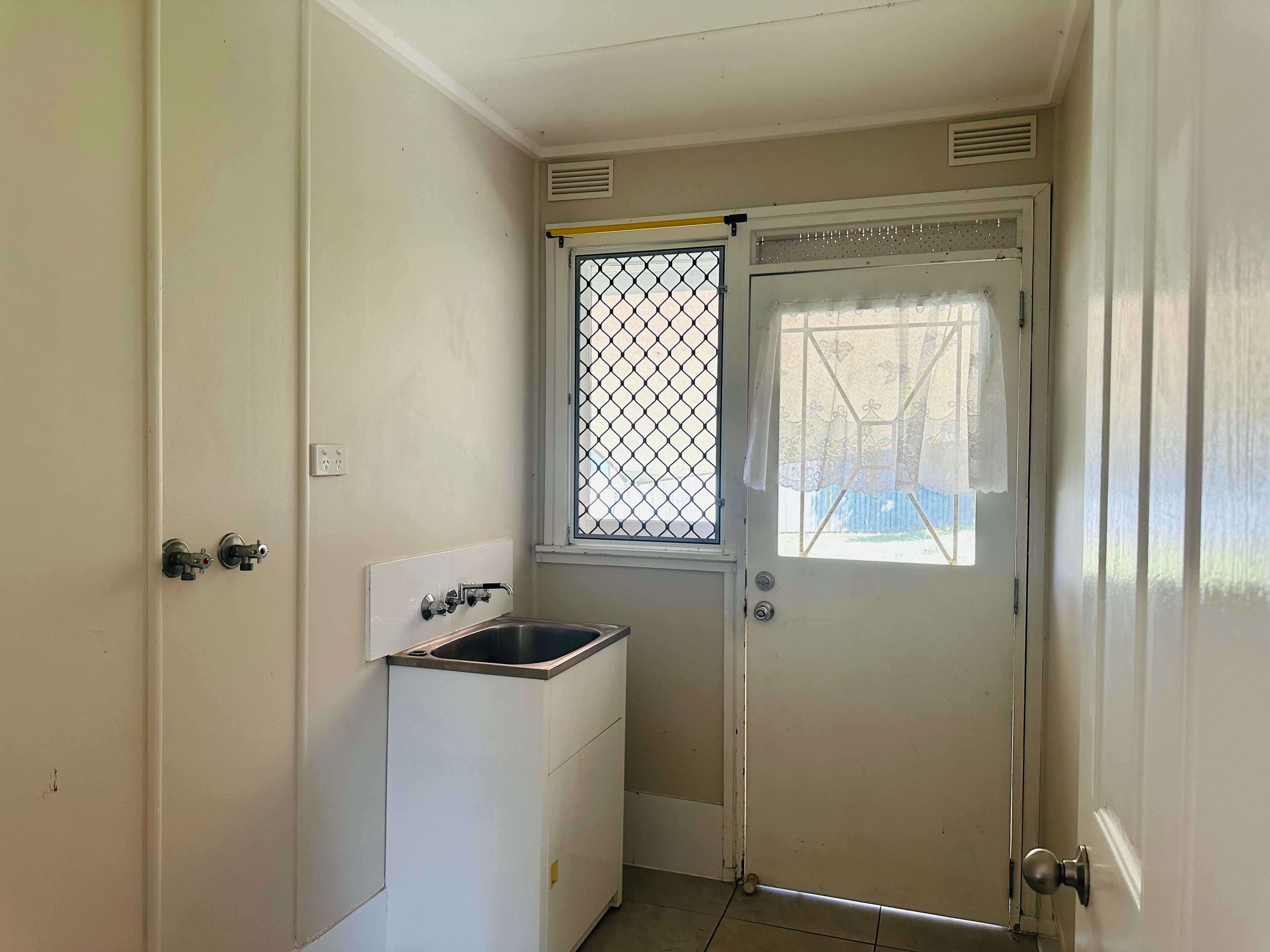 28 Boronia Crescent — photo 7 of 7