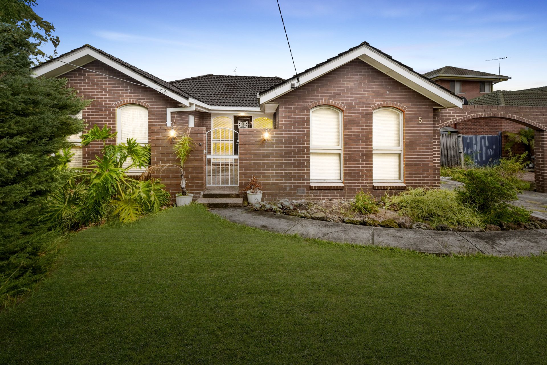 5 Swift Drive, Glen Waverley VIC 3150