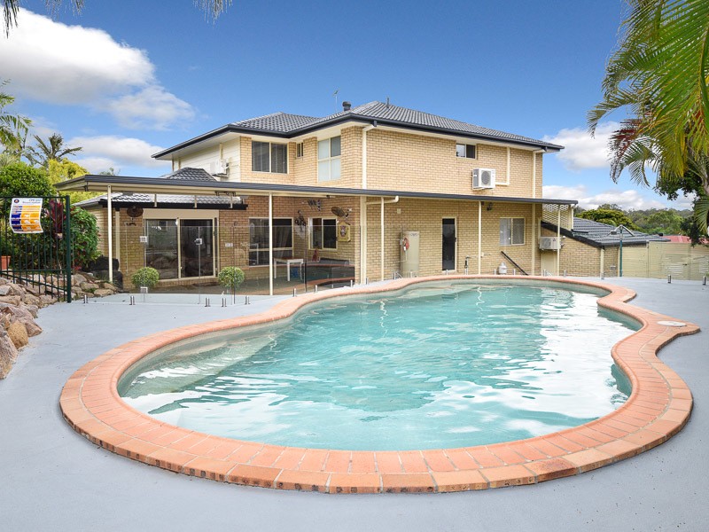 18 tanrego Street, Ferny Grove, QLD 4055