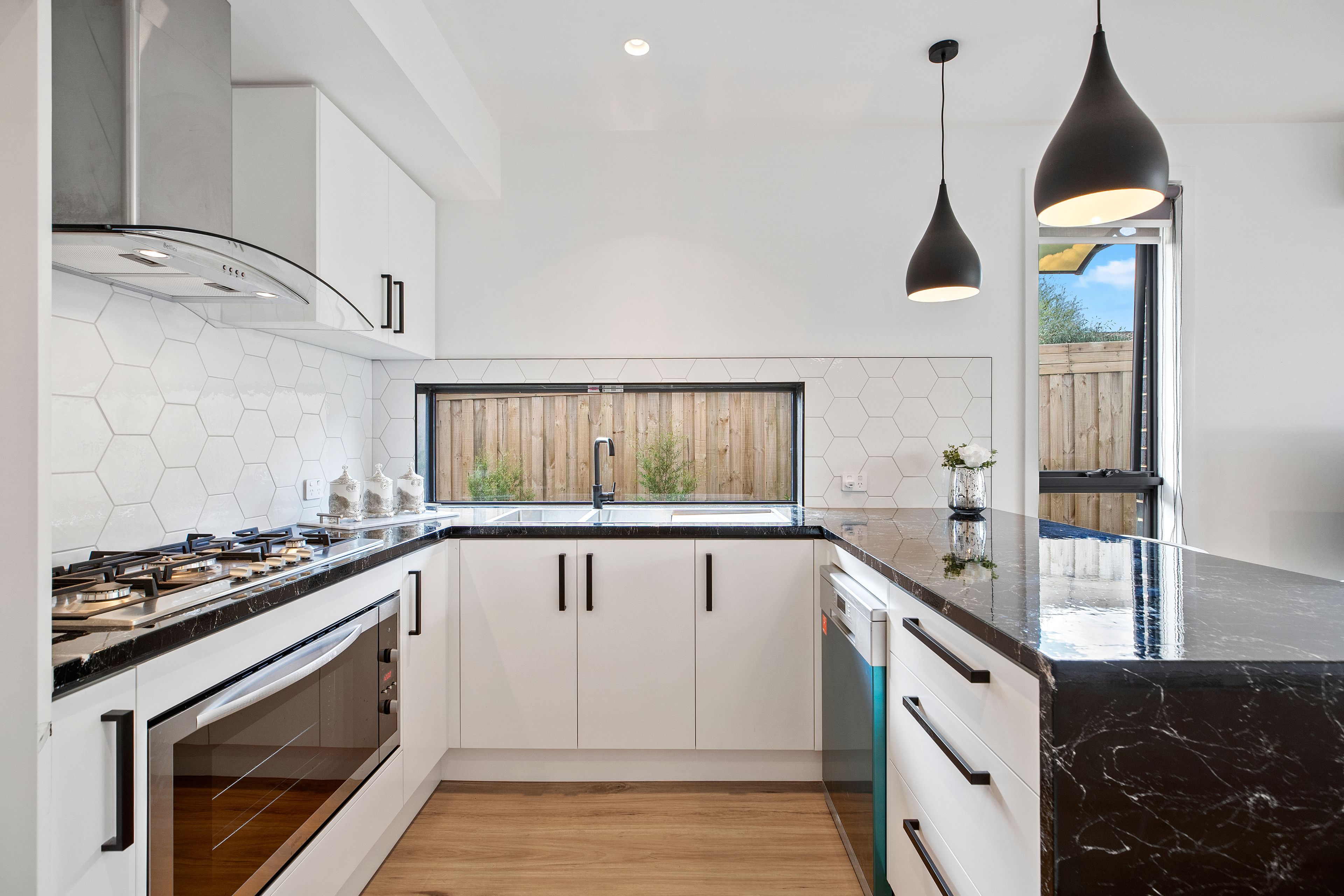 28 Metcalf Crescent, Rowville, VIC 3178