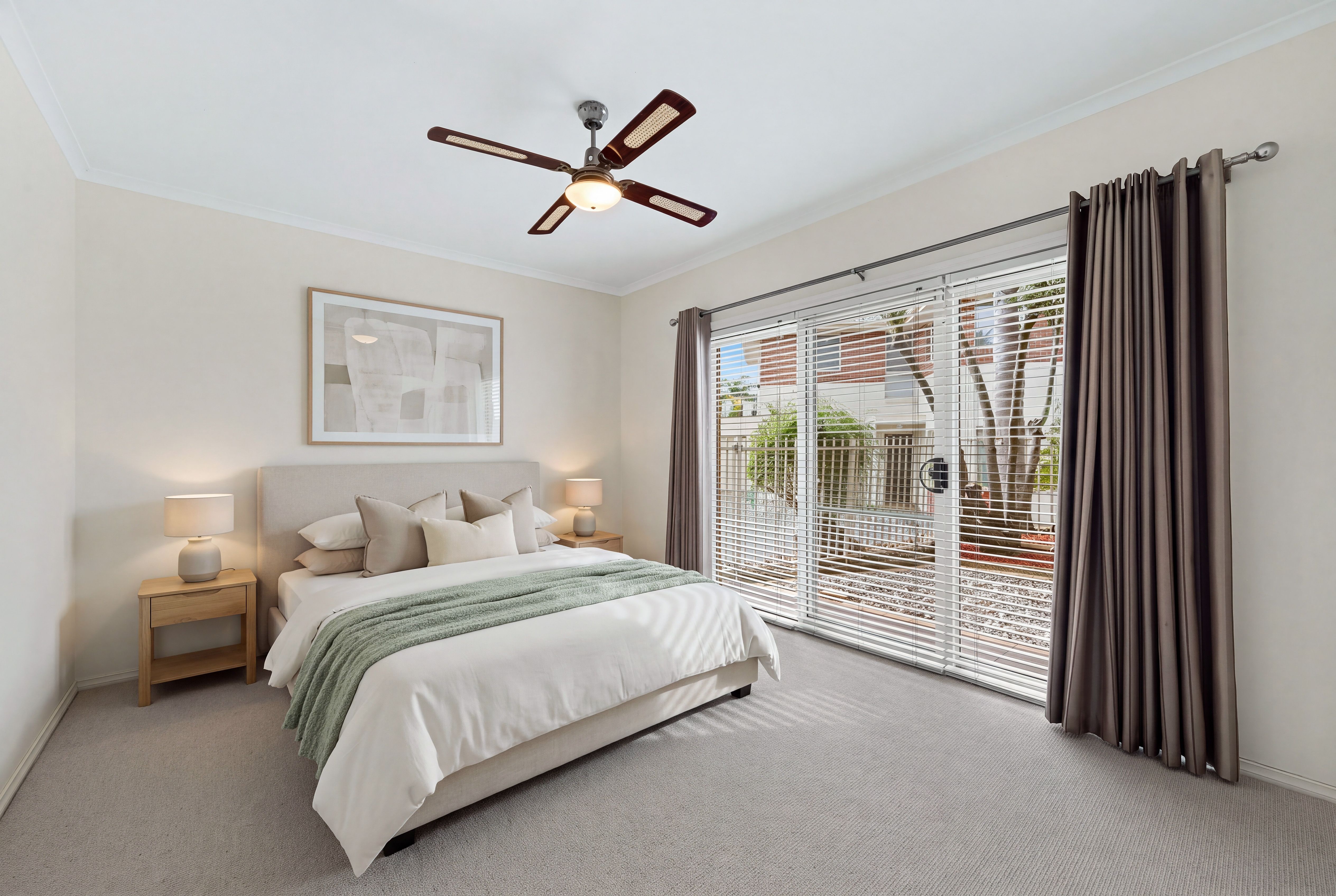 3/10 Wyndham Place — photo 6 of 13
