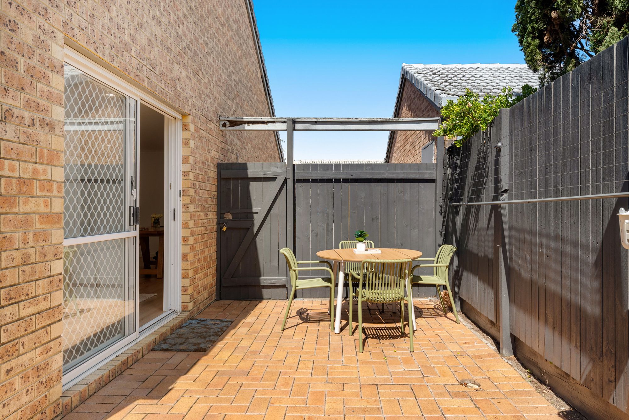 5/10 Rowe Close — photo 14 of 18