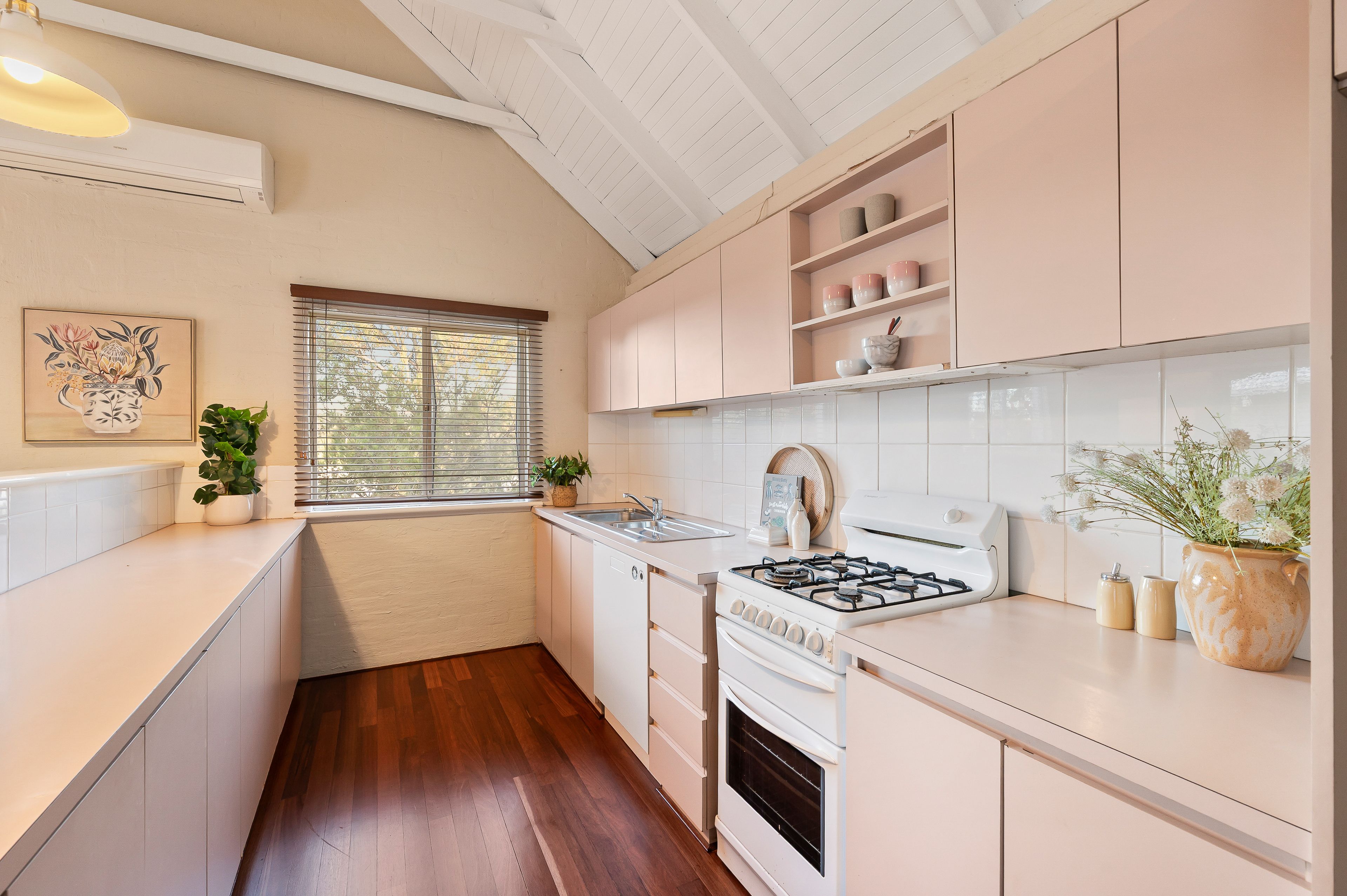 21 Bolton Place — photo 8 of 19