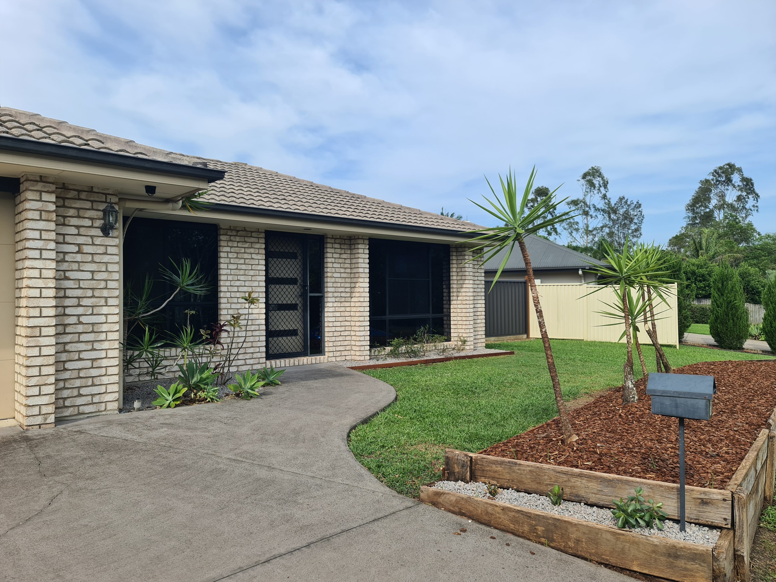 3 Dixon Court, Mooloolah Valley, QLD 4553