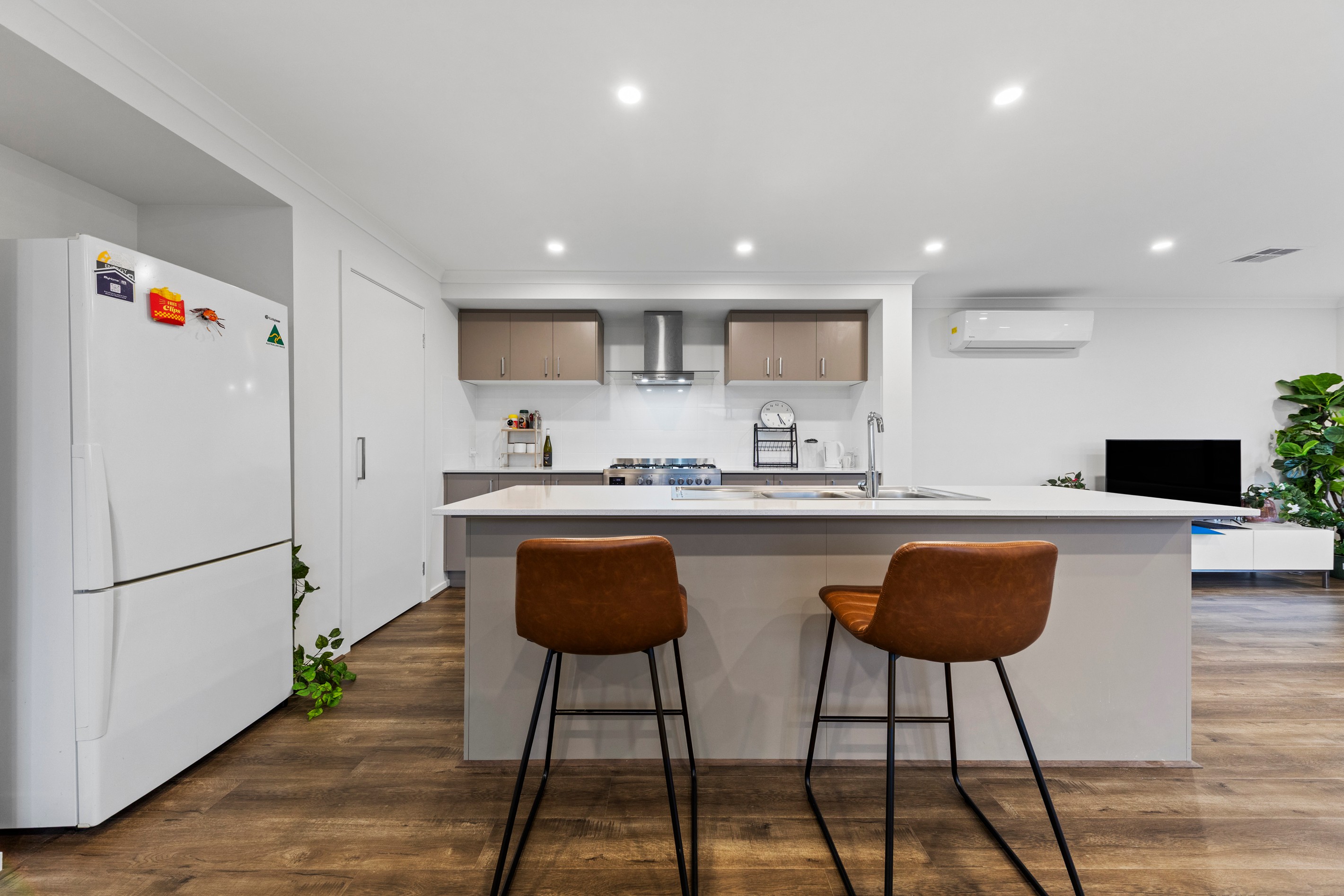 47 Melaan Way, Clyde North, VIC 3978