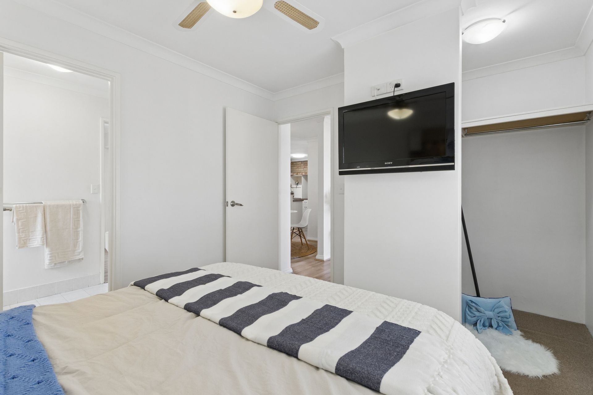 241 Belgravia Street — photo 12 of 30