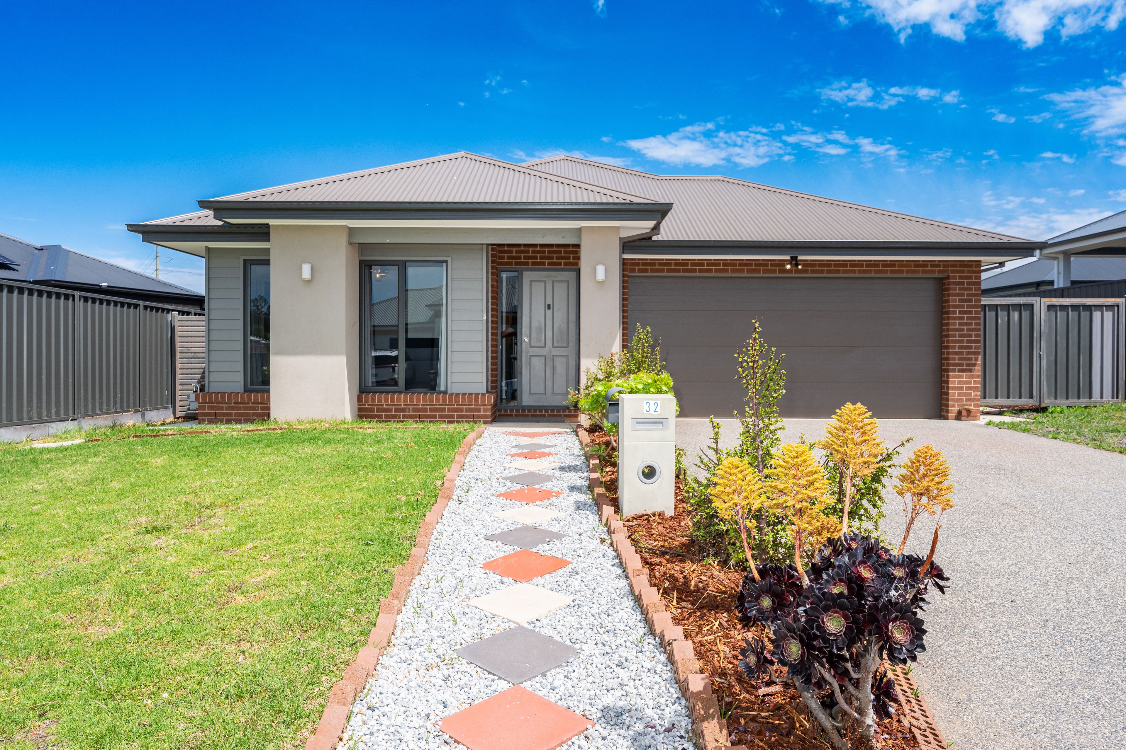 32 Barossa Way, Thurgoona NSW 2640