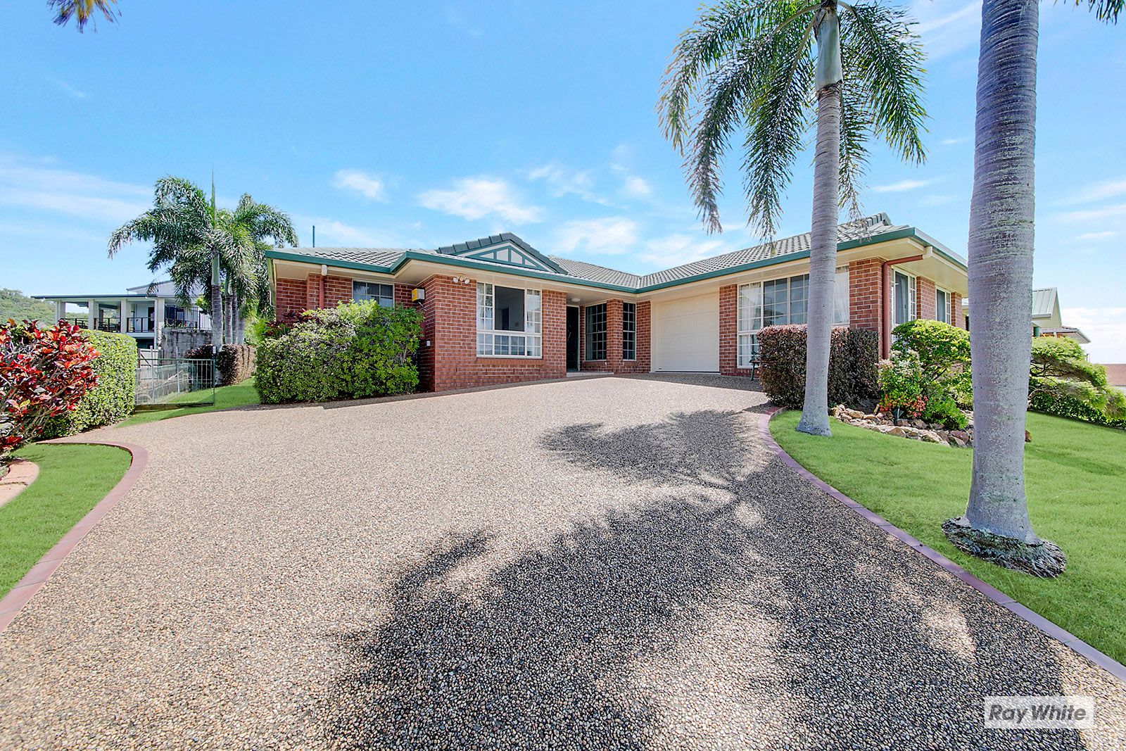 12 Yearsley Grove APPLICATION APPROVED, Pacific Heights, QLD 4703