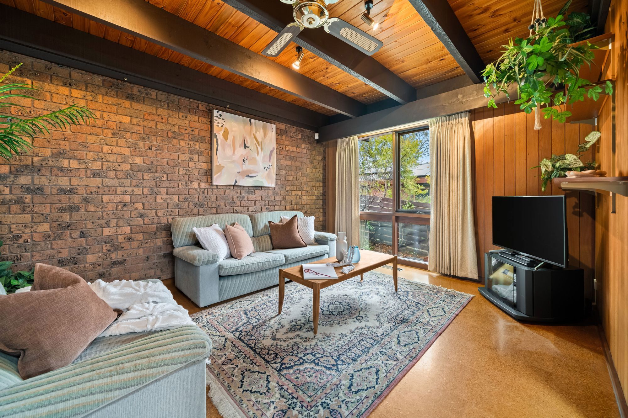 19 Wycliffe Crescent, Eltham, VIC 3095