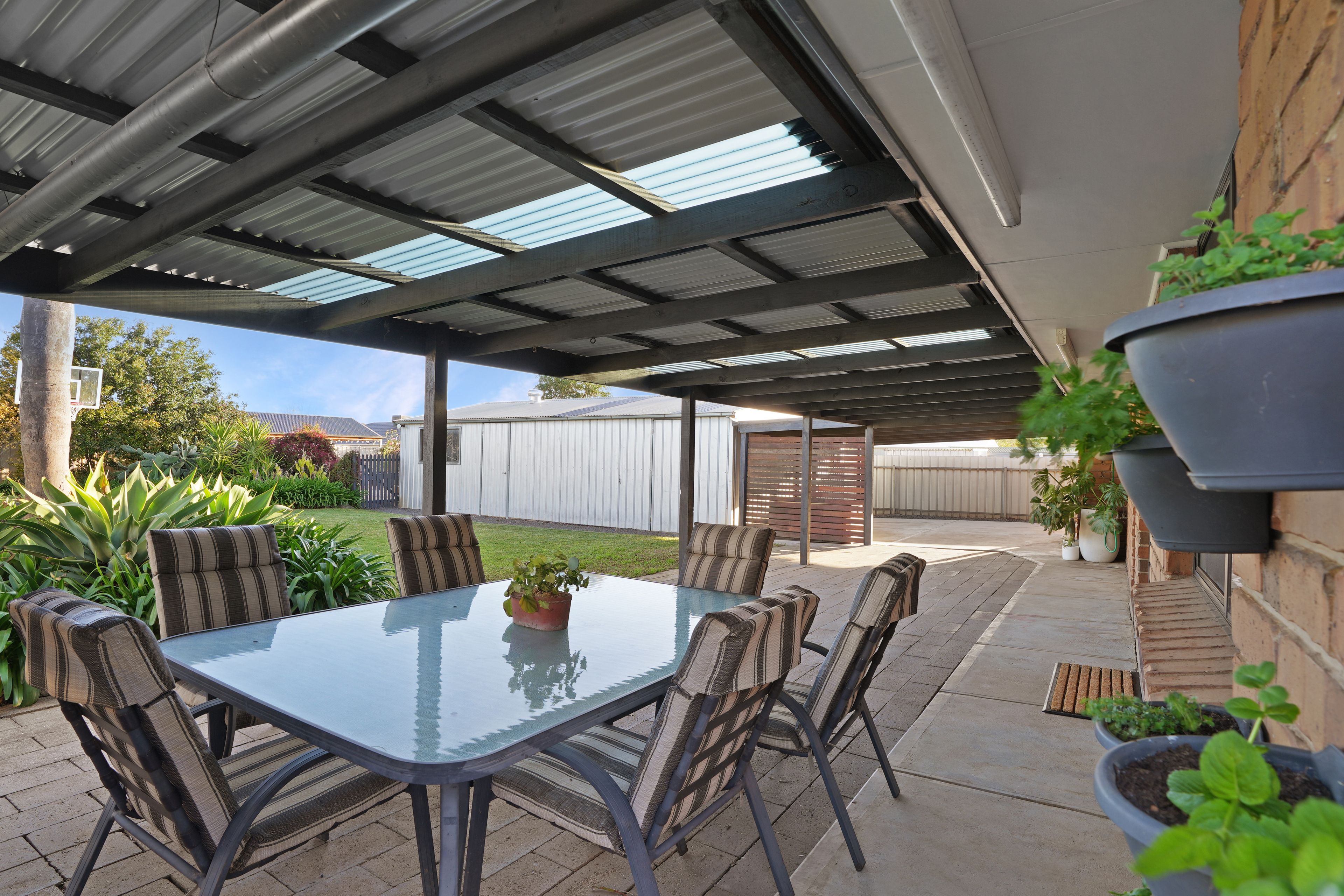 70 Hanson Street — photo 8 of 10