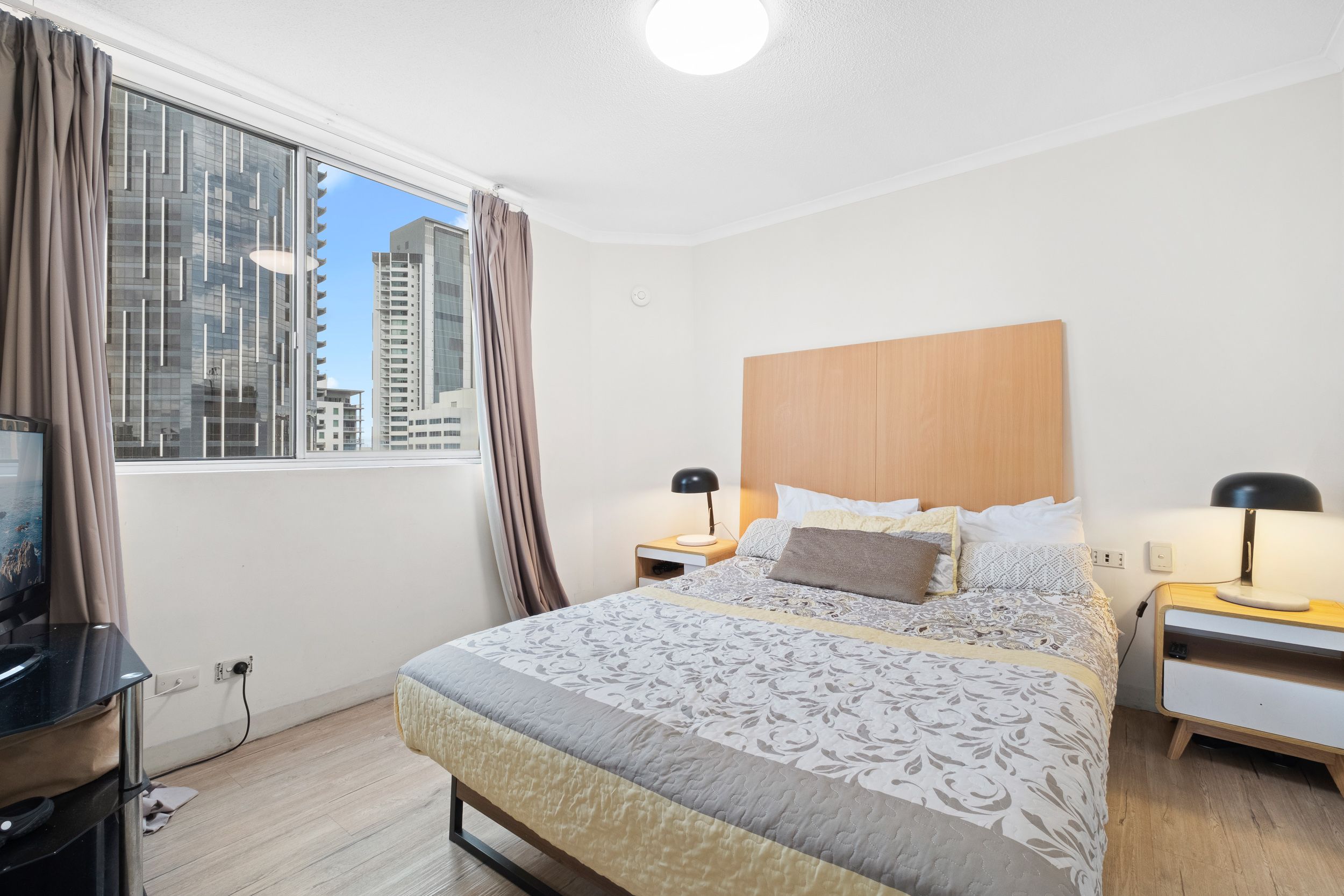 1606/160 Roma Street — photo 7 of 13