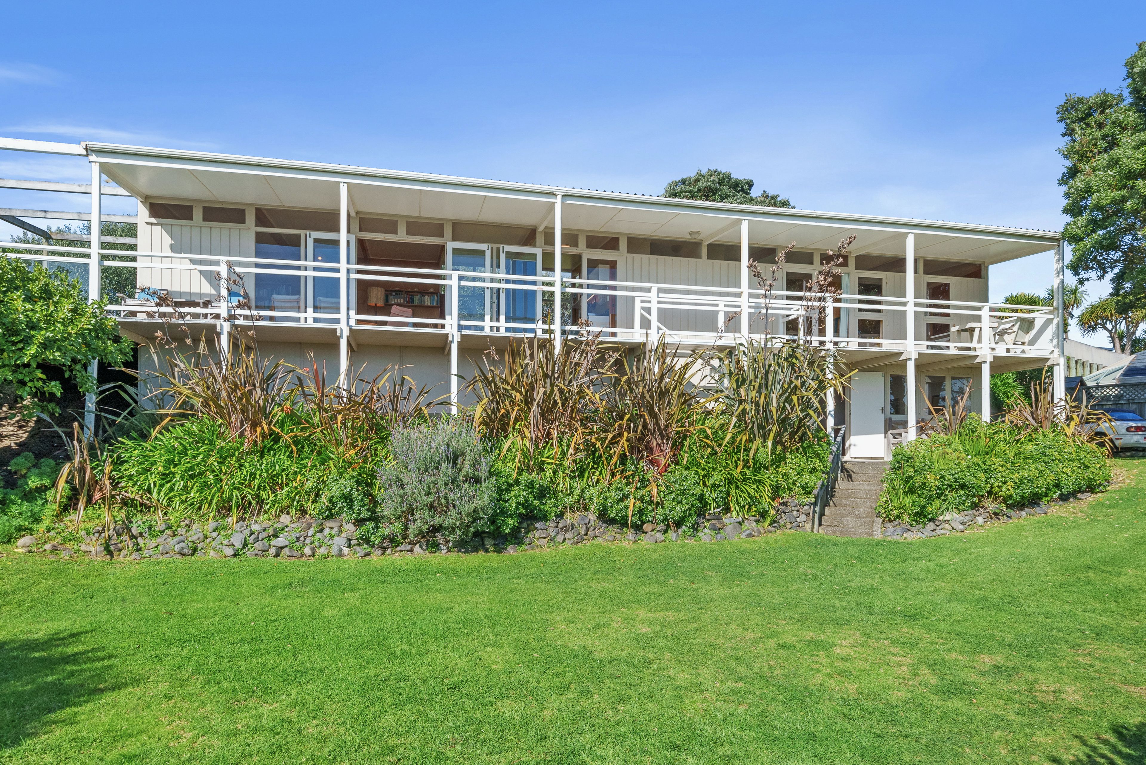 16 Kohutuhutu Road, Raumati Beach, Kapiti Coast District