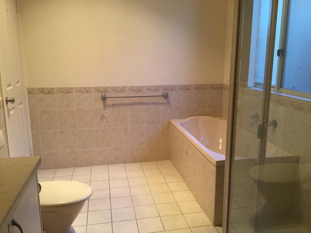14a Reo Road — photo 9 of 11