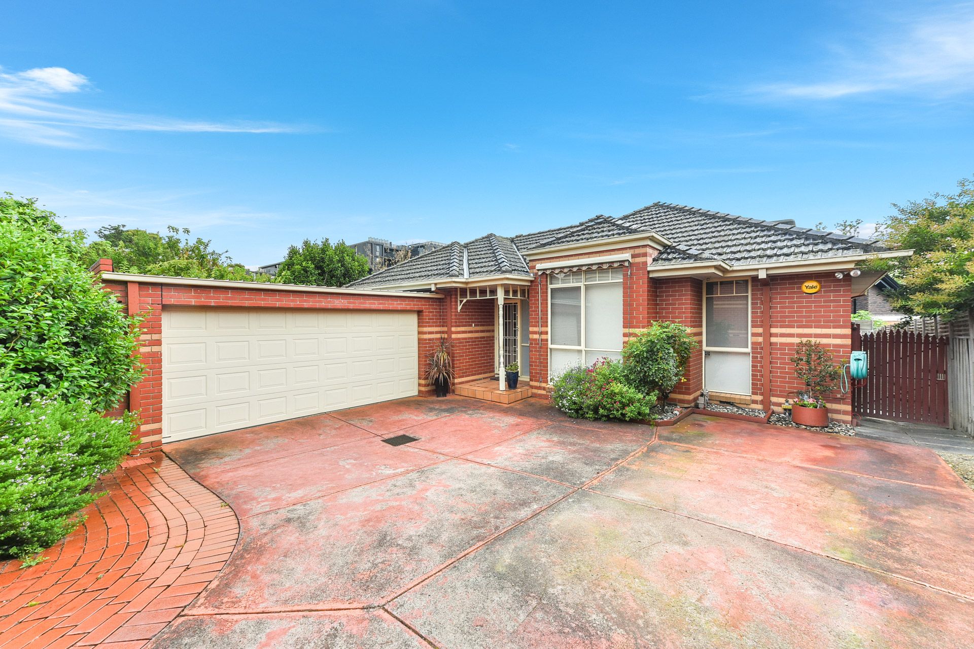 8 Lee Avenue, Mount Waverley VIC 3149