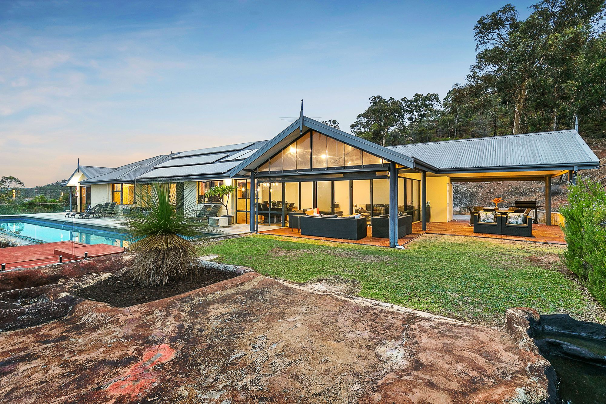20 Ocean View Parade, Gooseberry Hill, WA 6076