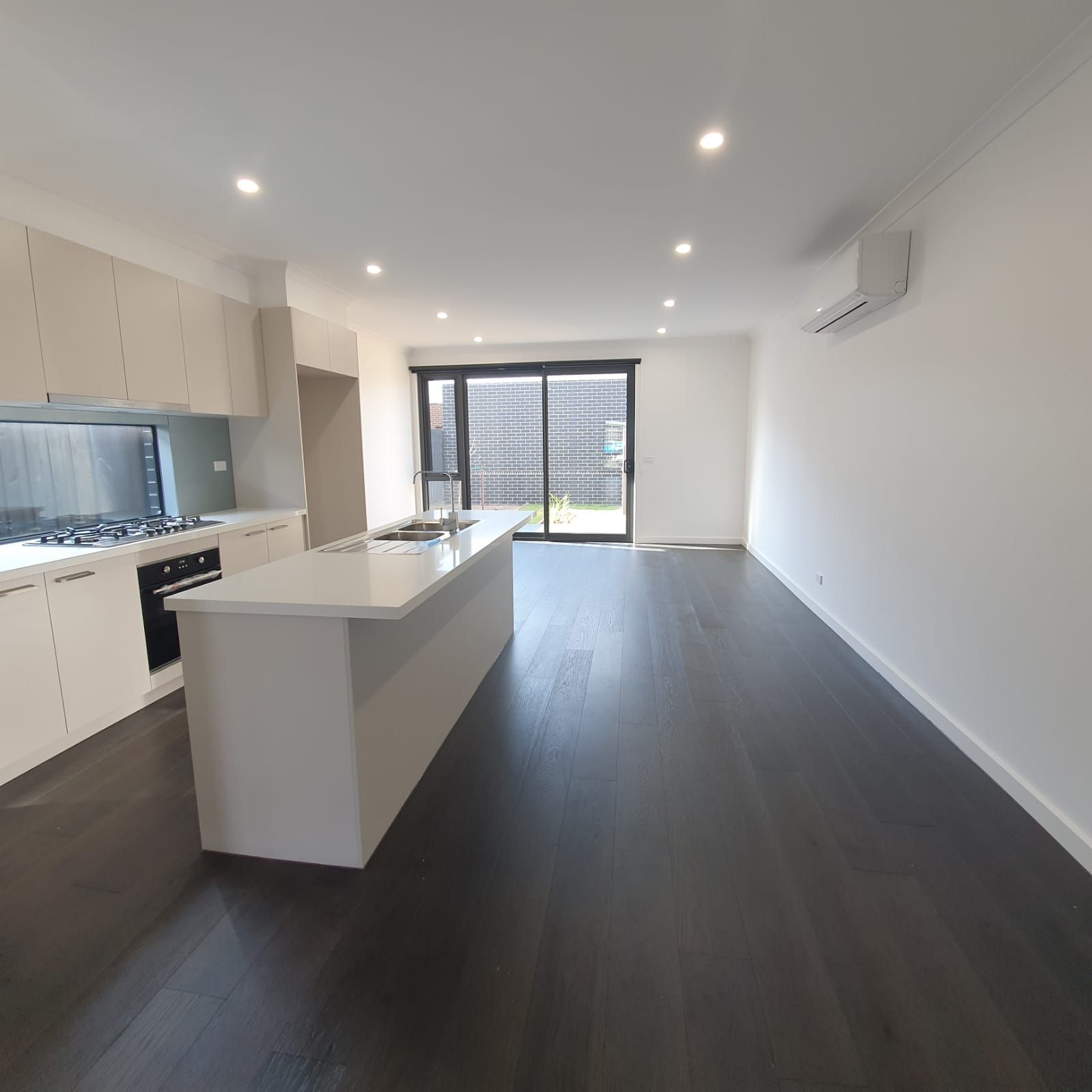 1/3 Aonach Street, Clayton South, VIC 3169