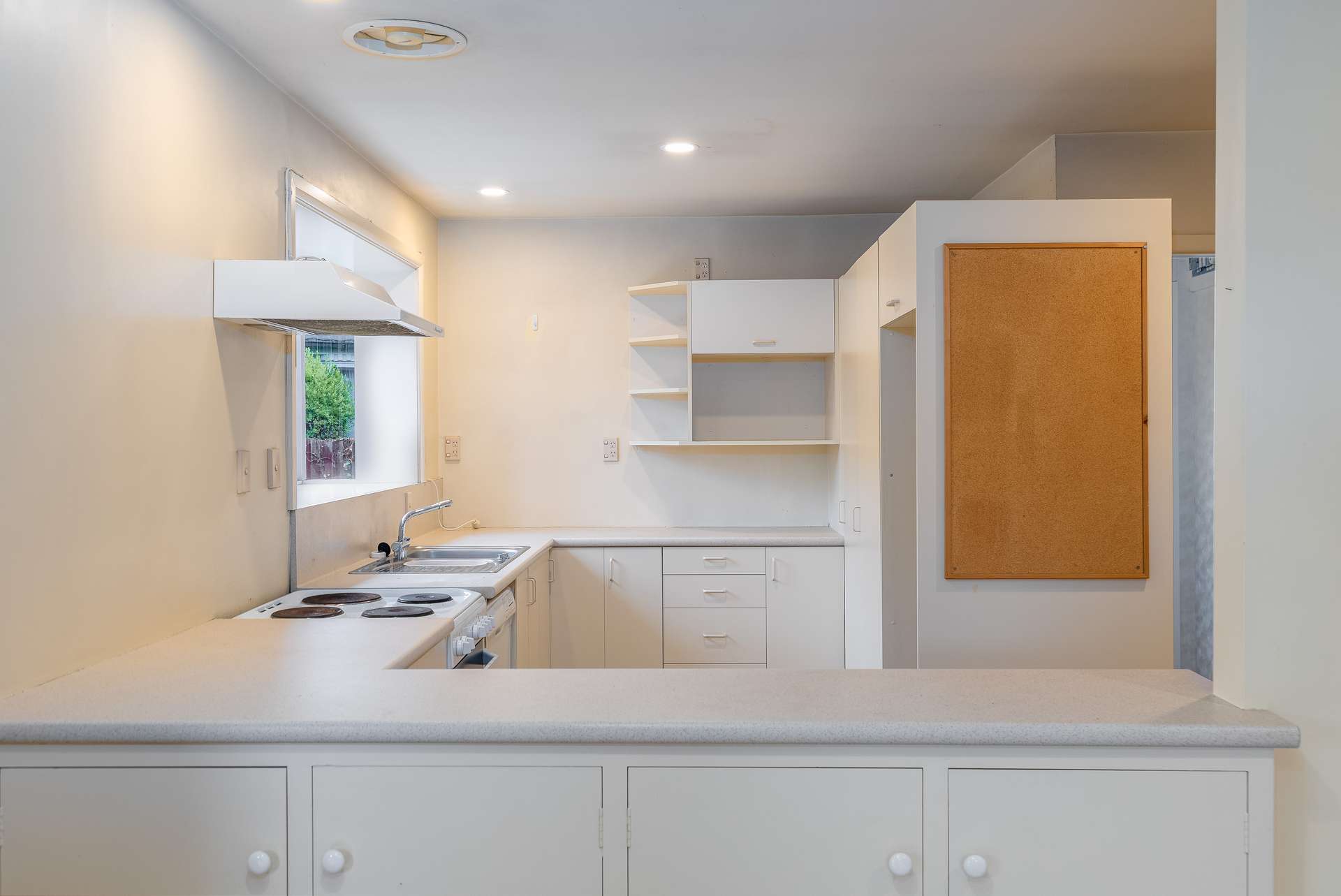 12 Newbridge Place photo 5