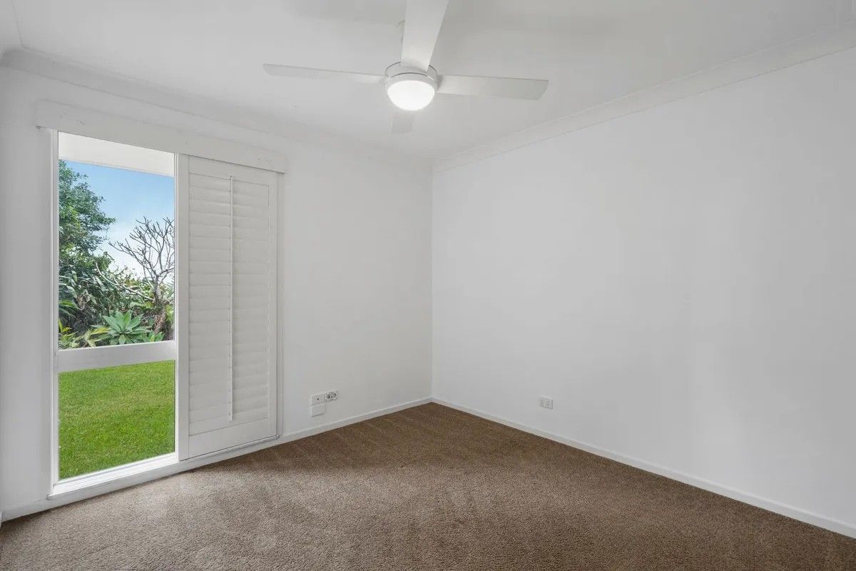 42 Adaminaby Drive — photo 14 of 21