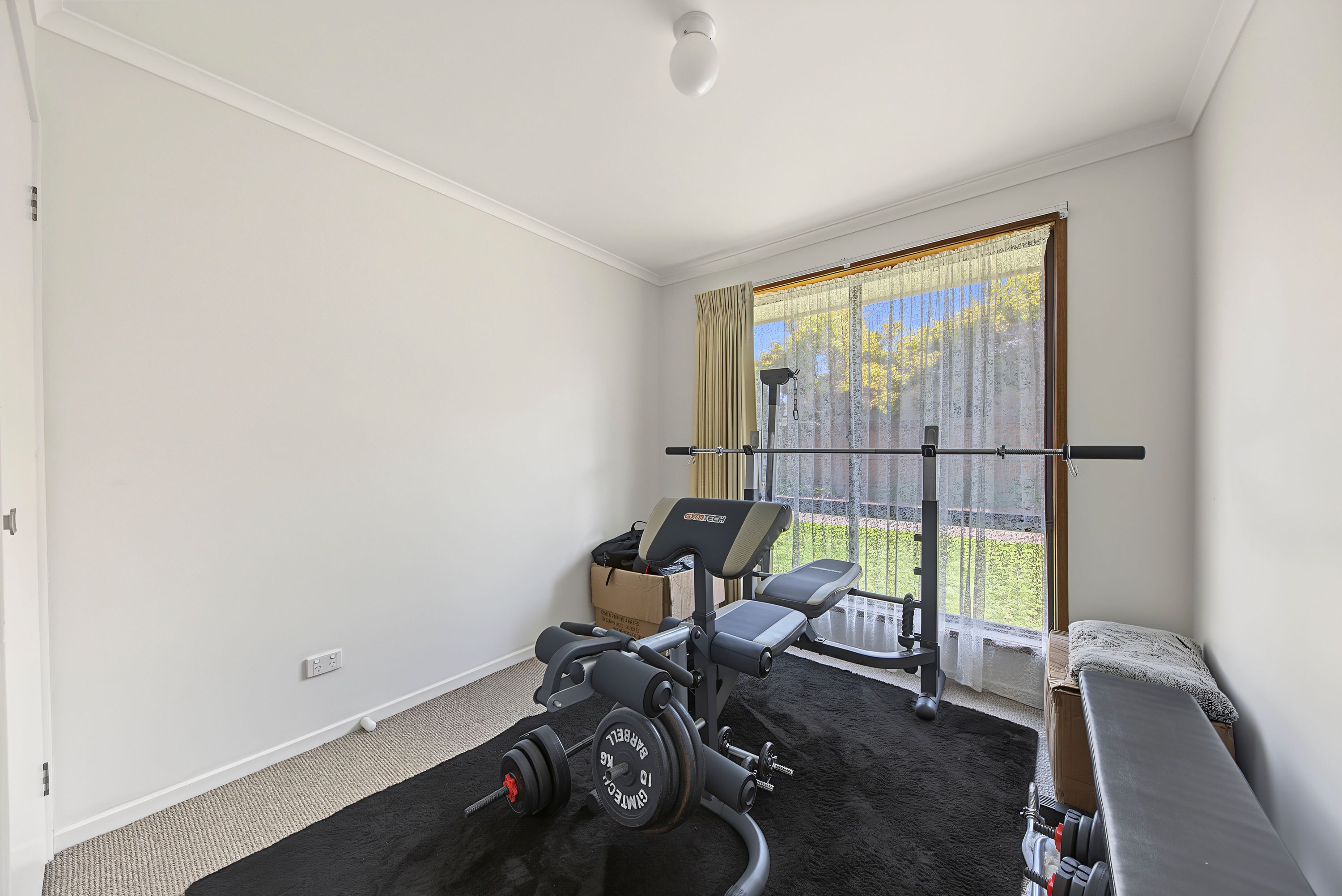 2/11 Acacia Court — photo 9 of 17