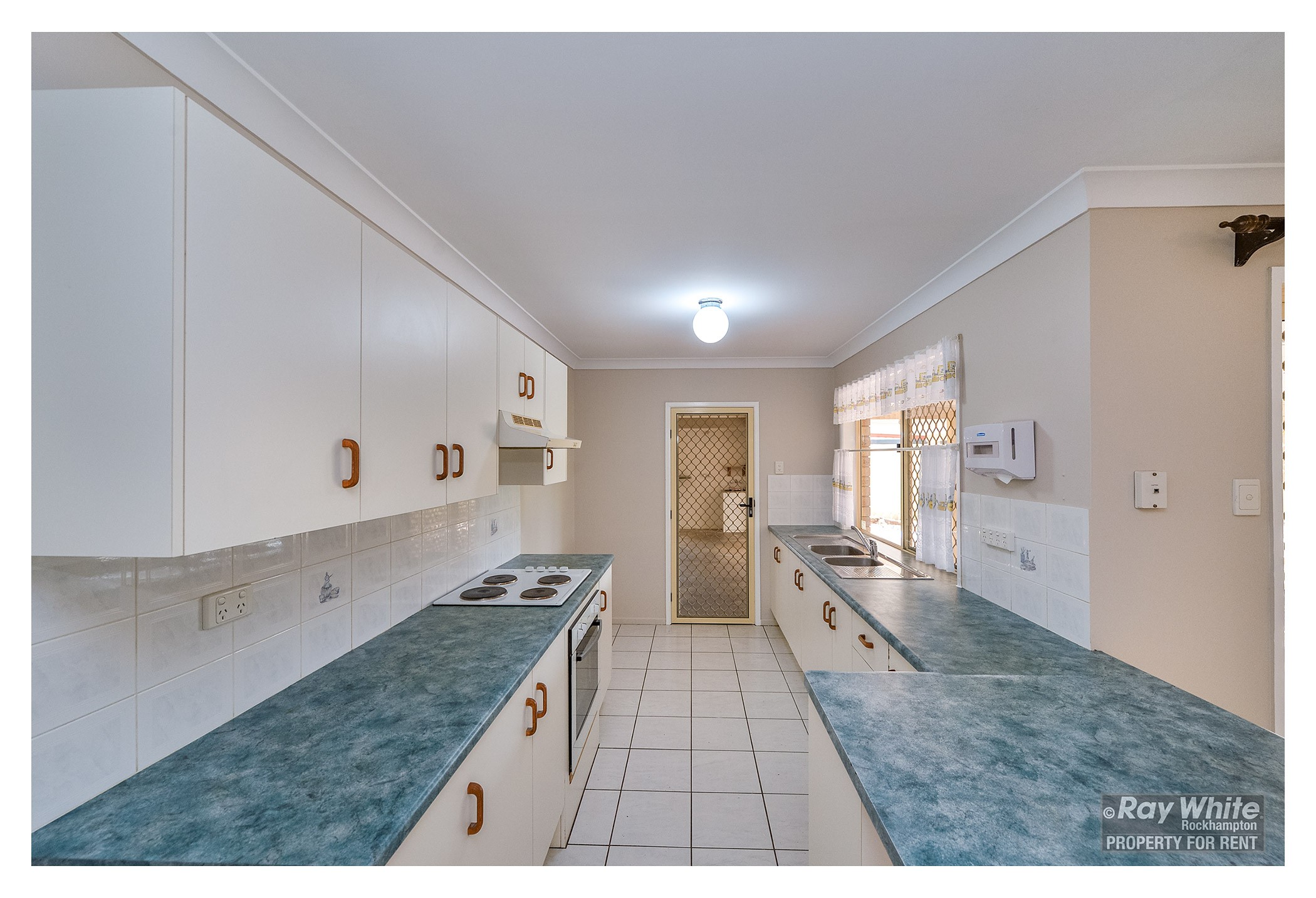 13 Banksia Court, Gracemere, QLD 4702