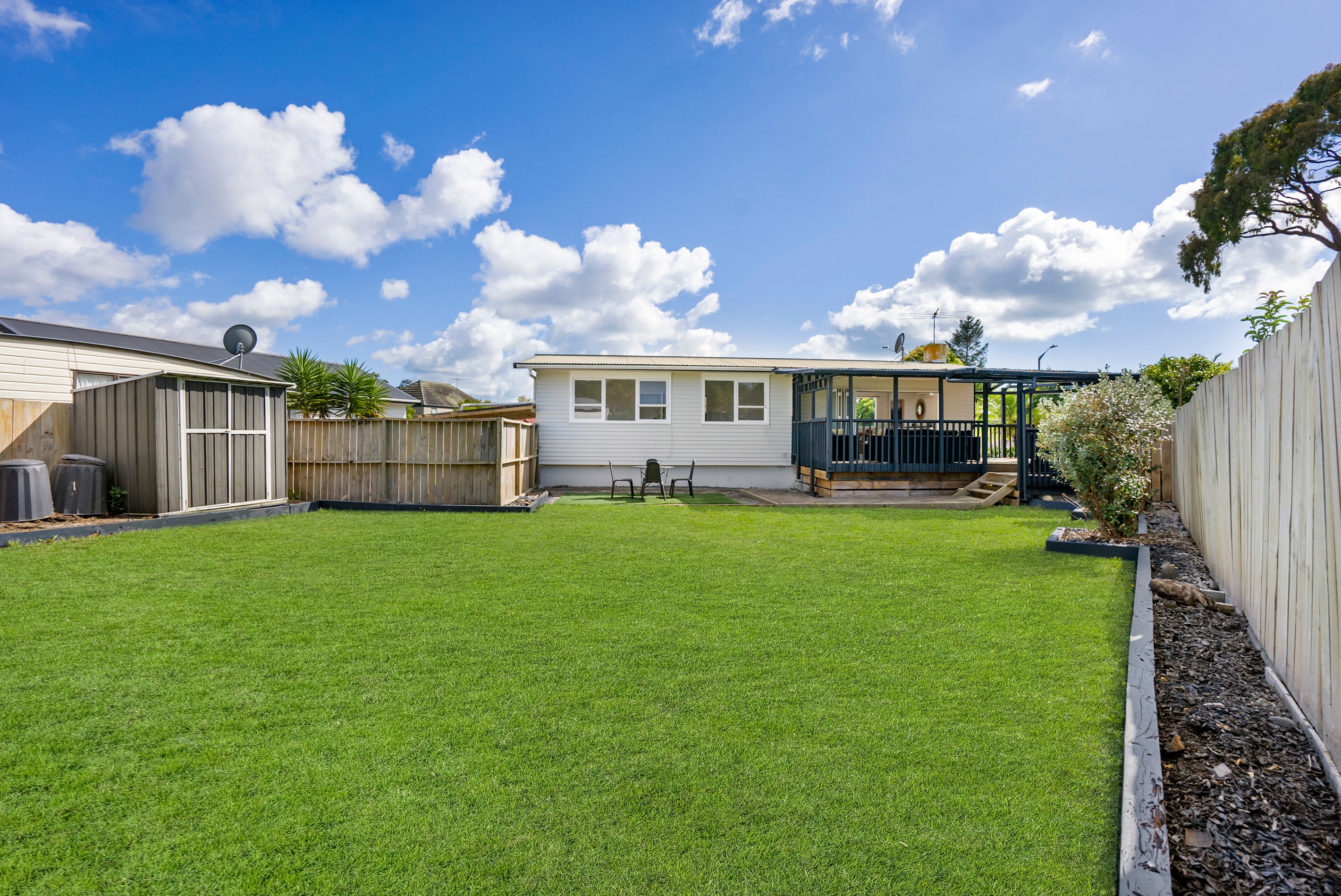 1/15 Wykeham Place, Glenfield, North Shore City