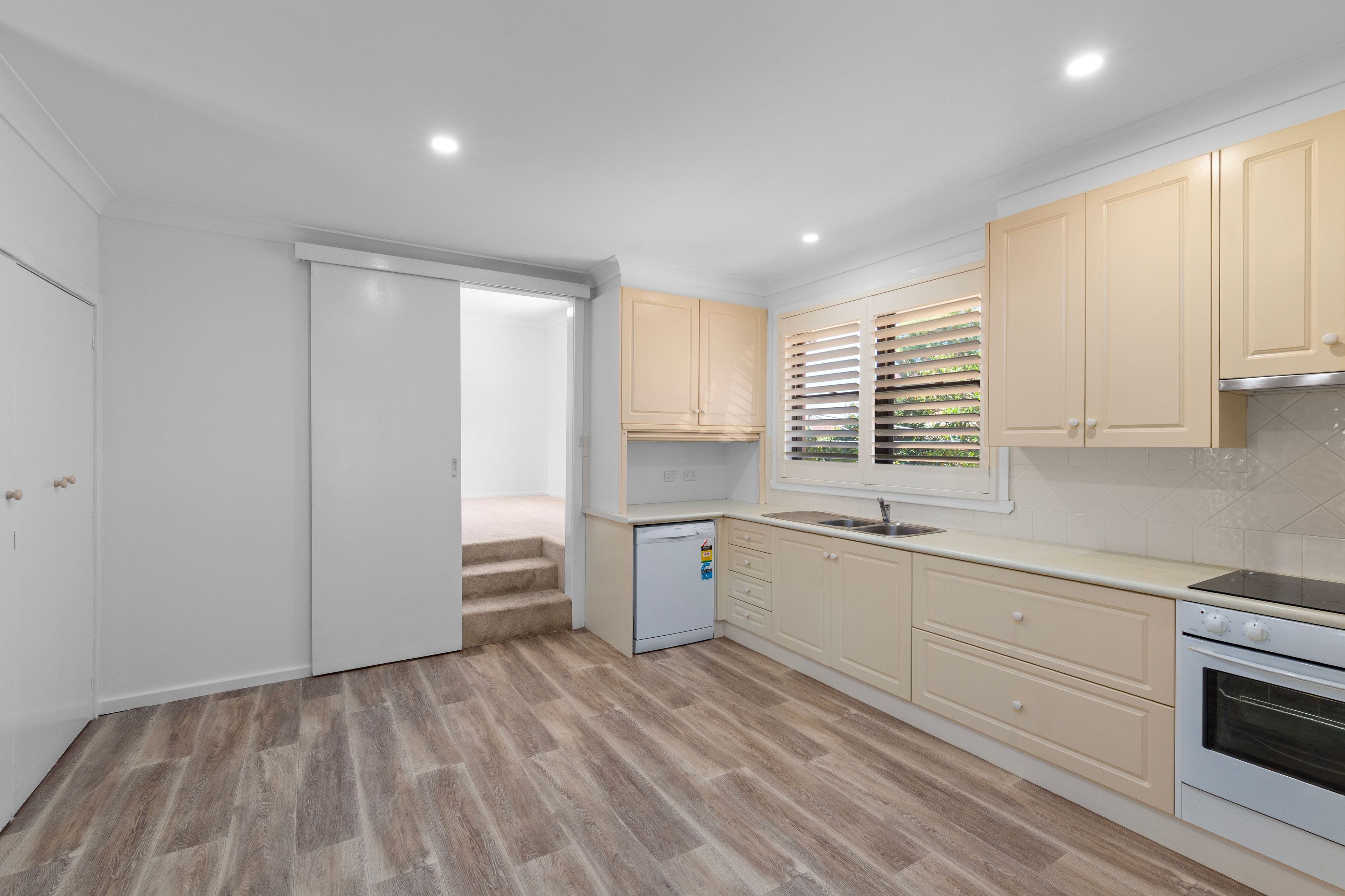 21 Tristania Crescent — photo 5 of 29