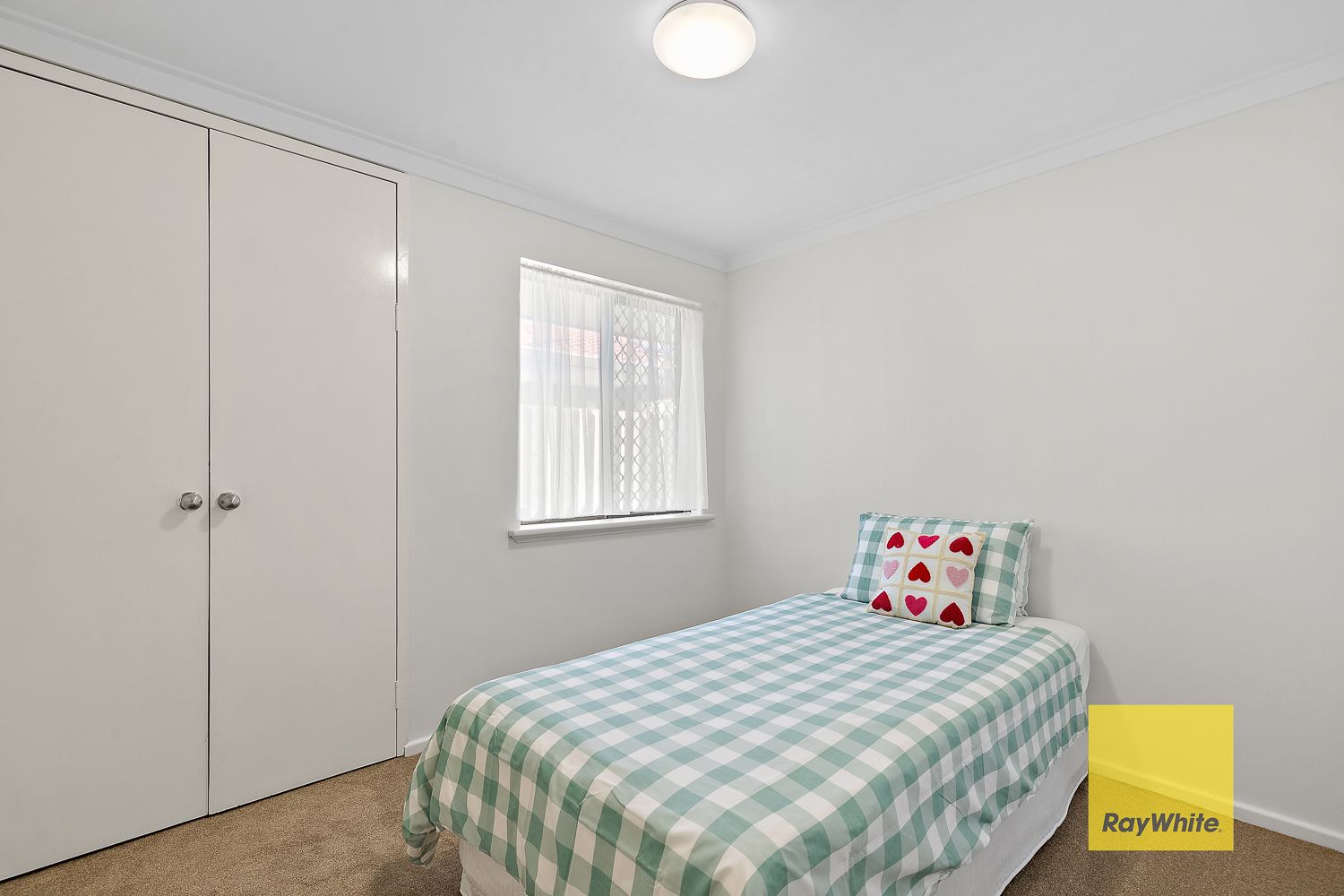5 Hargrave Drive — photo 11 of 17