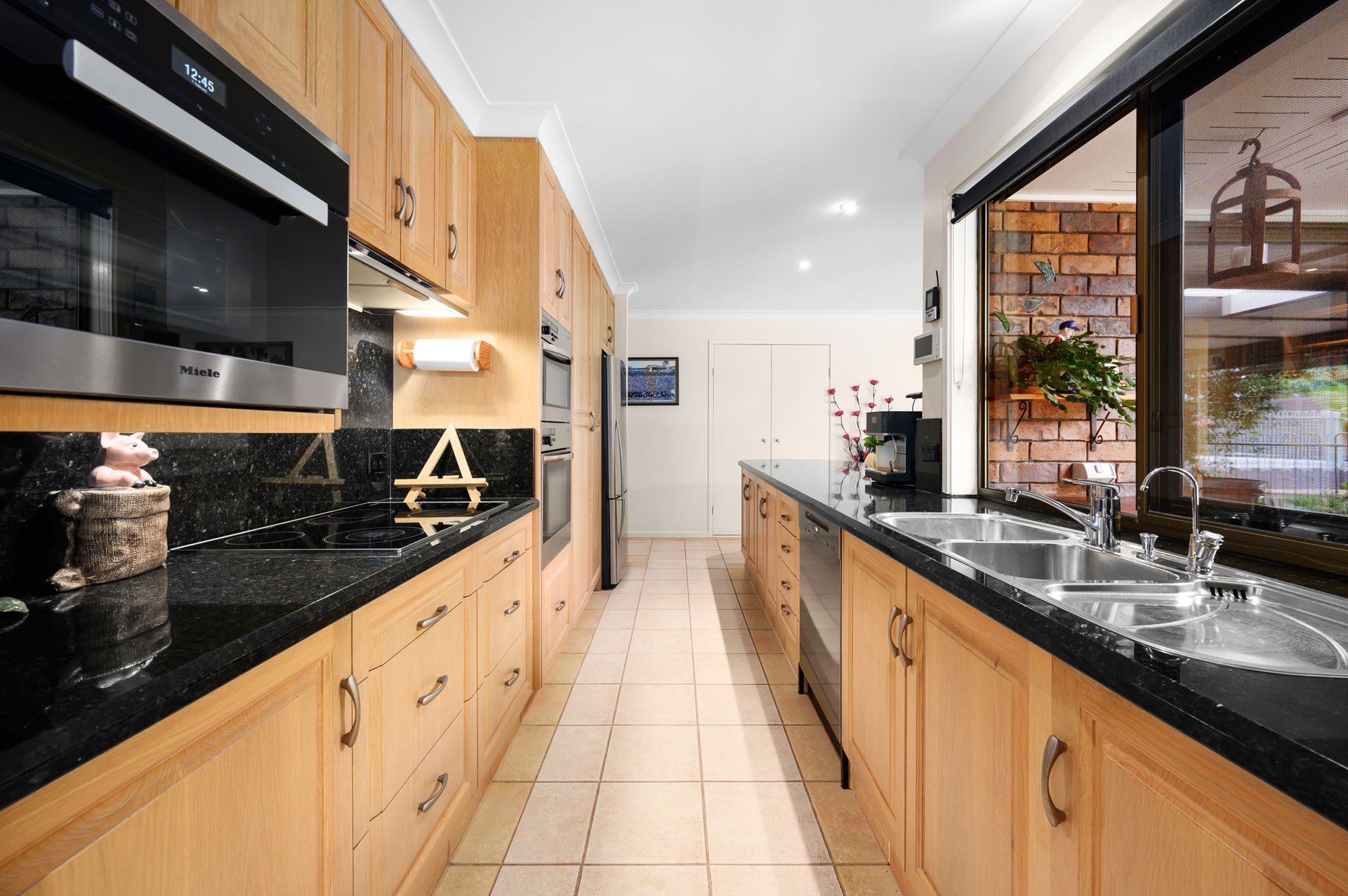 24 Beauty Point Drive, Robina, QLD 4226