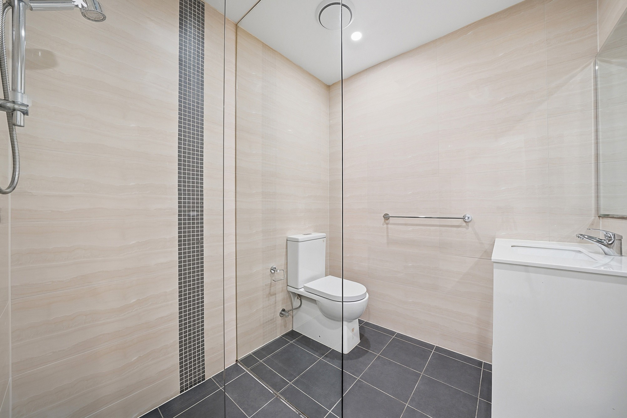2505/1A Morton Street — photo 8 of 15