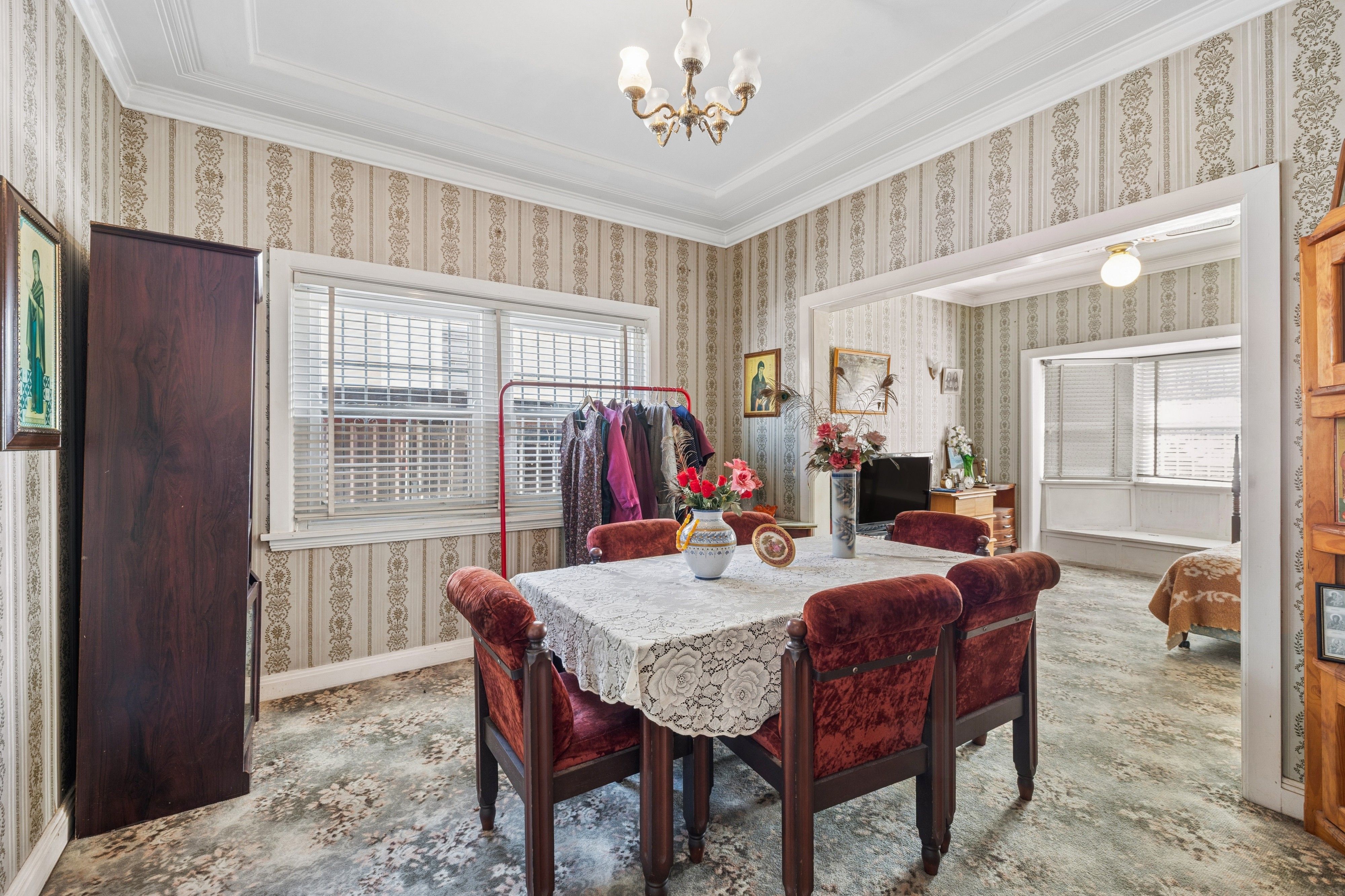 15 Beaconsfield Avenue — photo 9 of 22