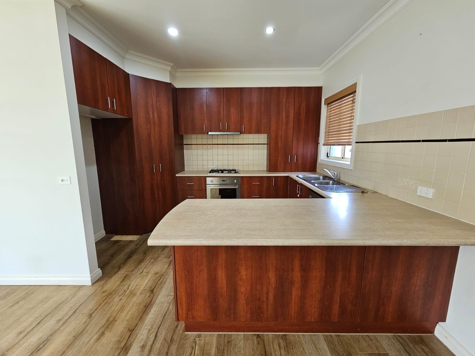 2/7 State Street, Oakleigh East, VIC 3166