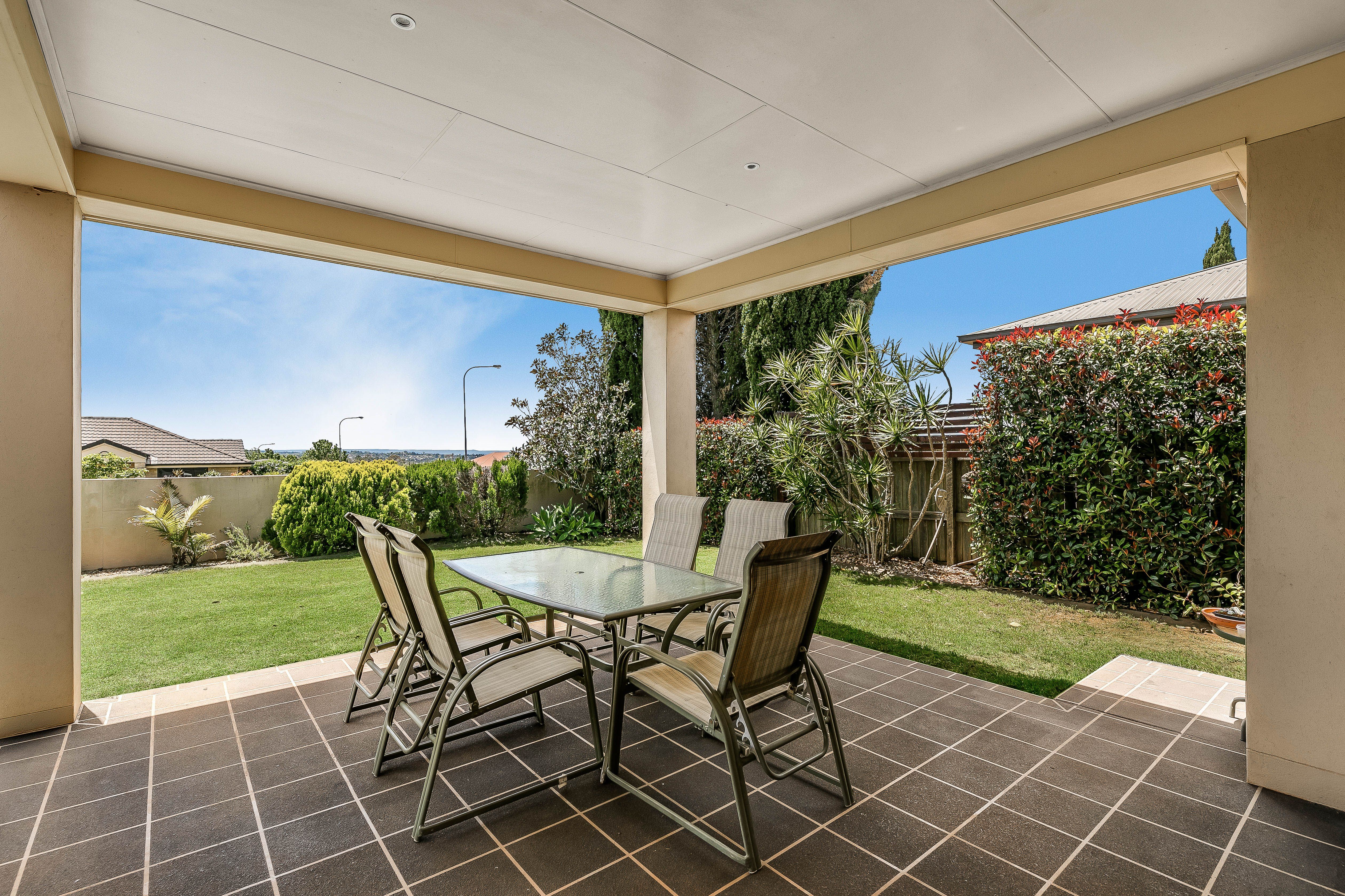 16 Howard Street, Middle Ridge, QLD 4350