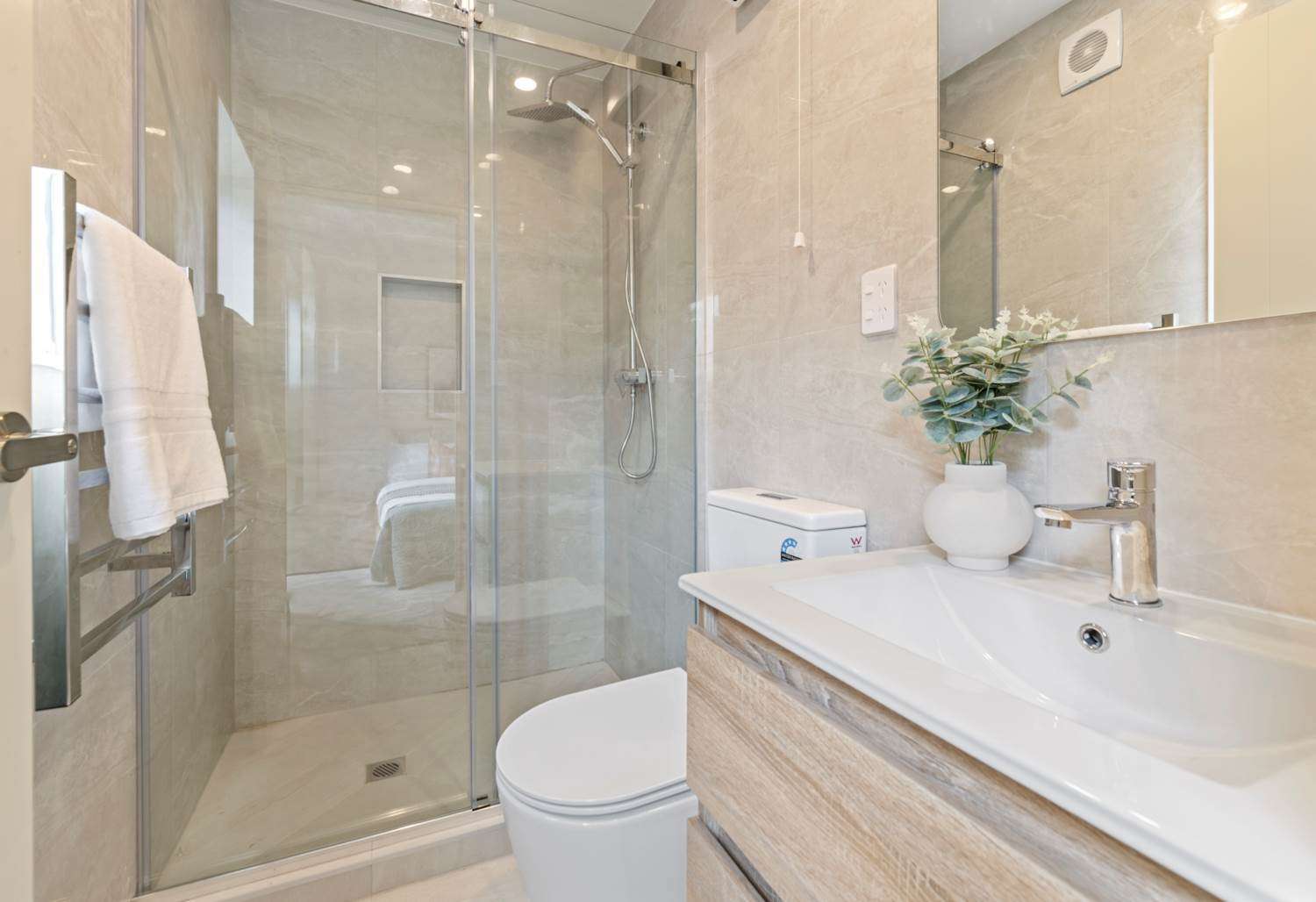 5C Fairburn Road photo 14