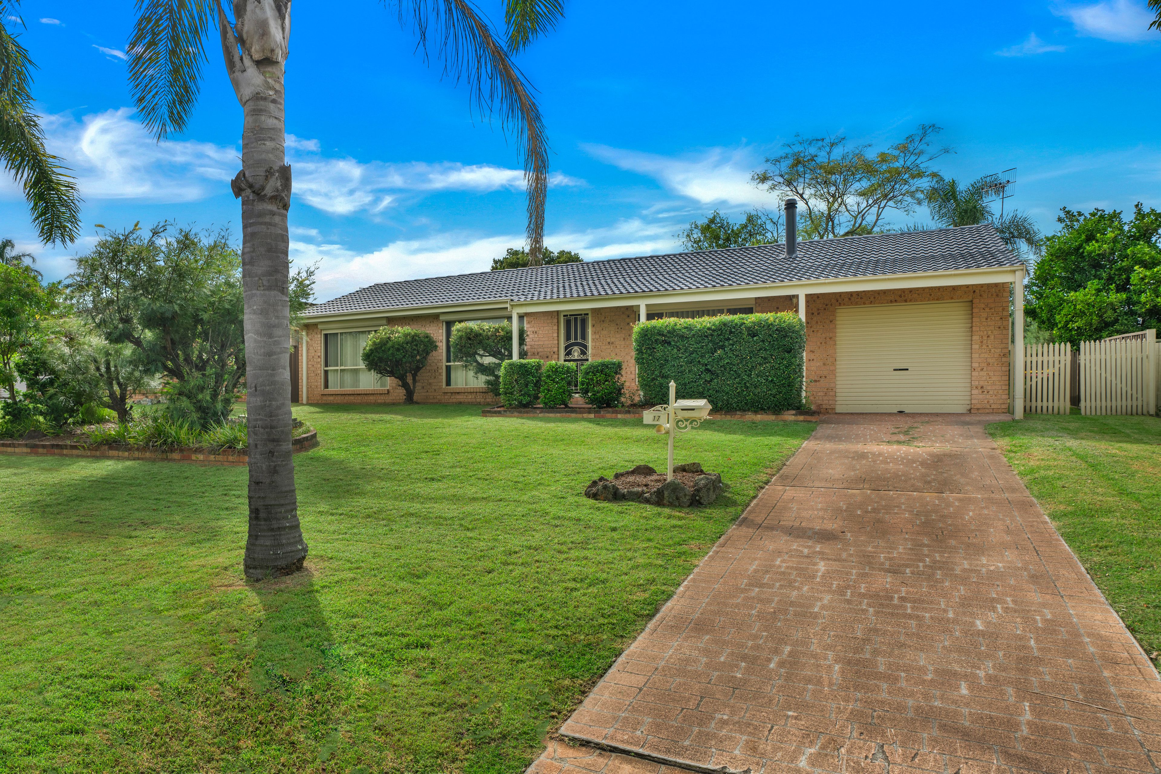17 Cotton Palm Drive, North Nowra, NSW 2541