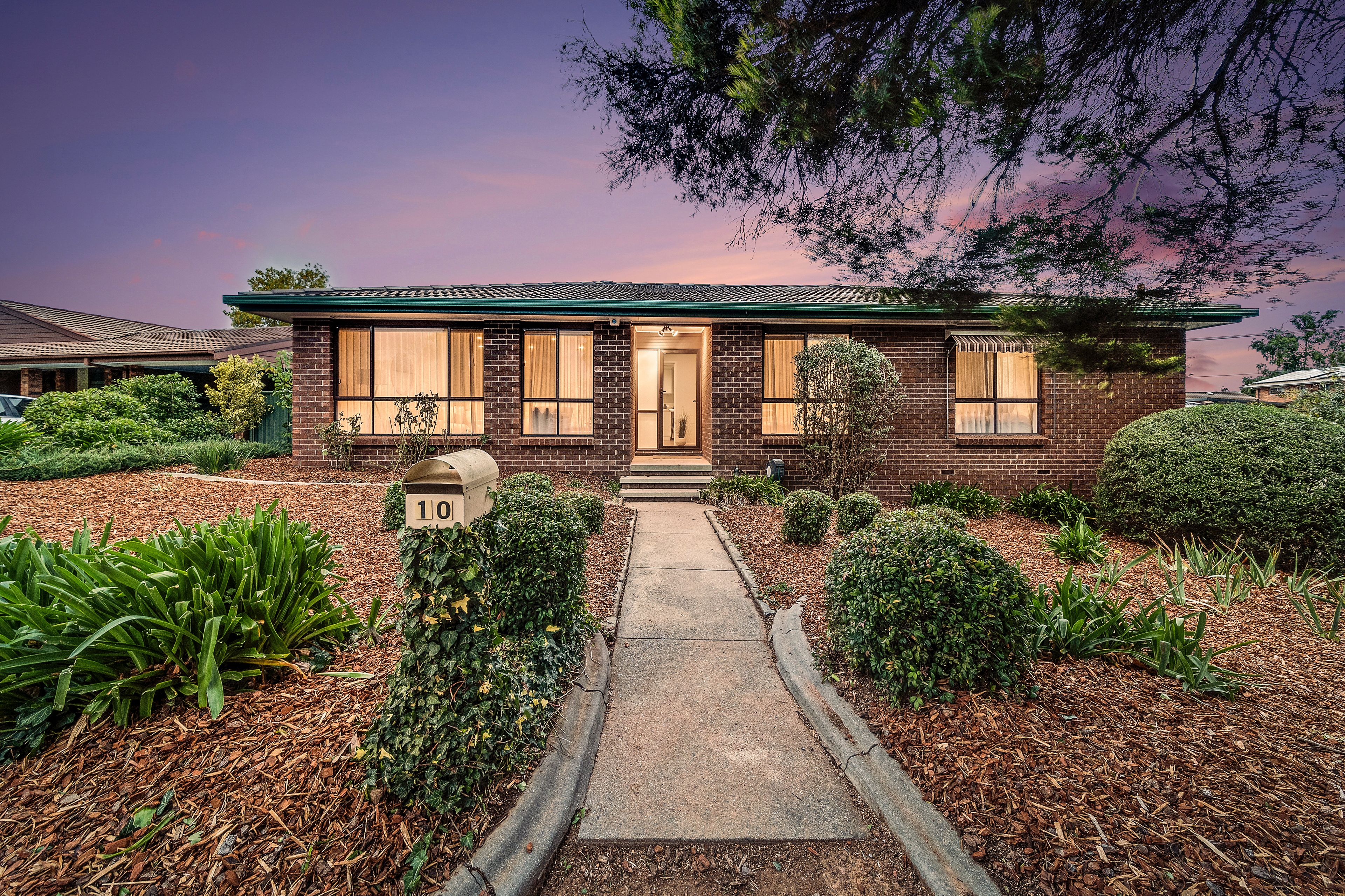 10 Slessor Crescent, McKellar ACT 2617